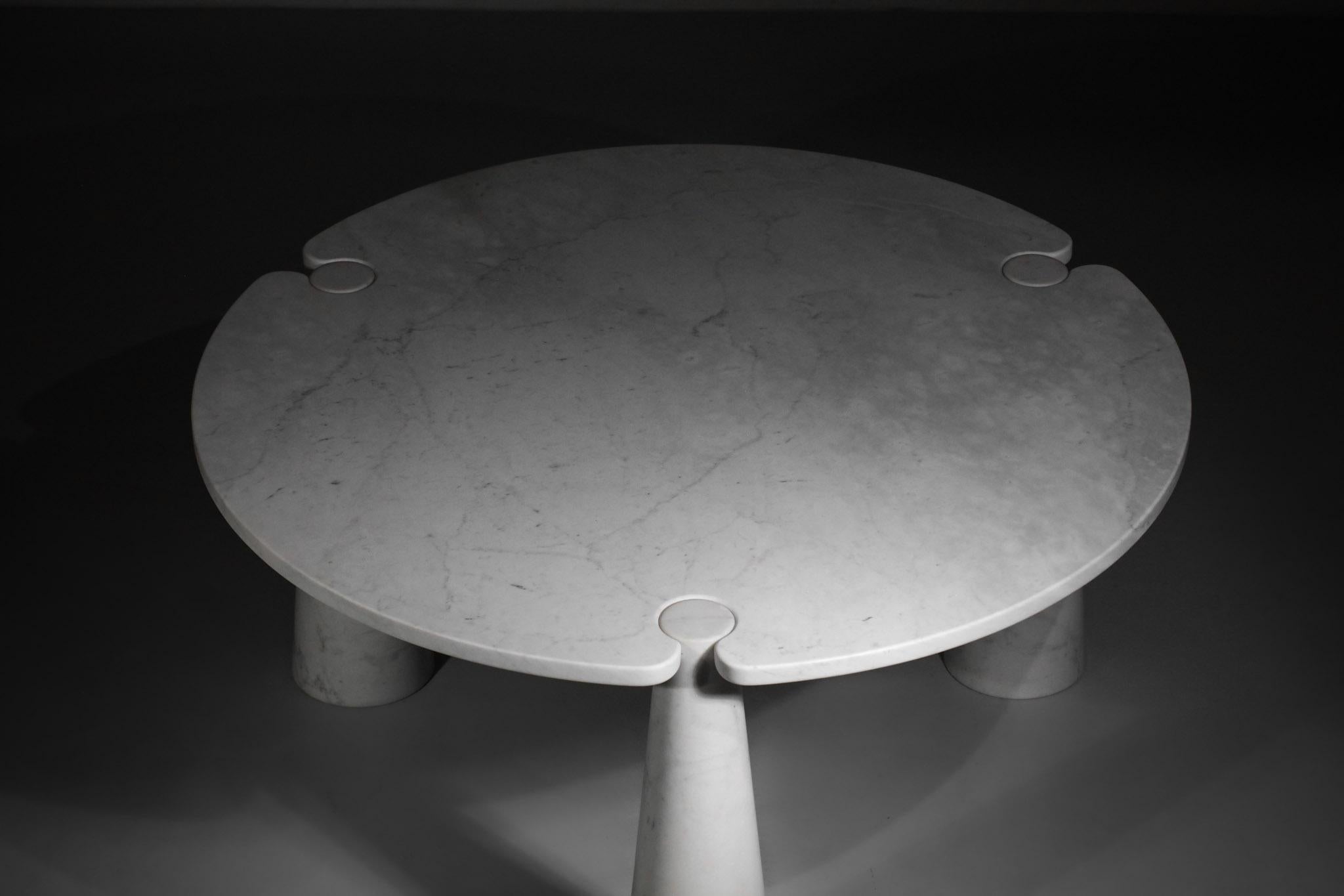 Late 20th Century Tripod Dining Table in Carrara Marble Angelo Mangiarotti Model Eros For Sale