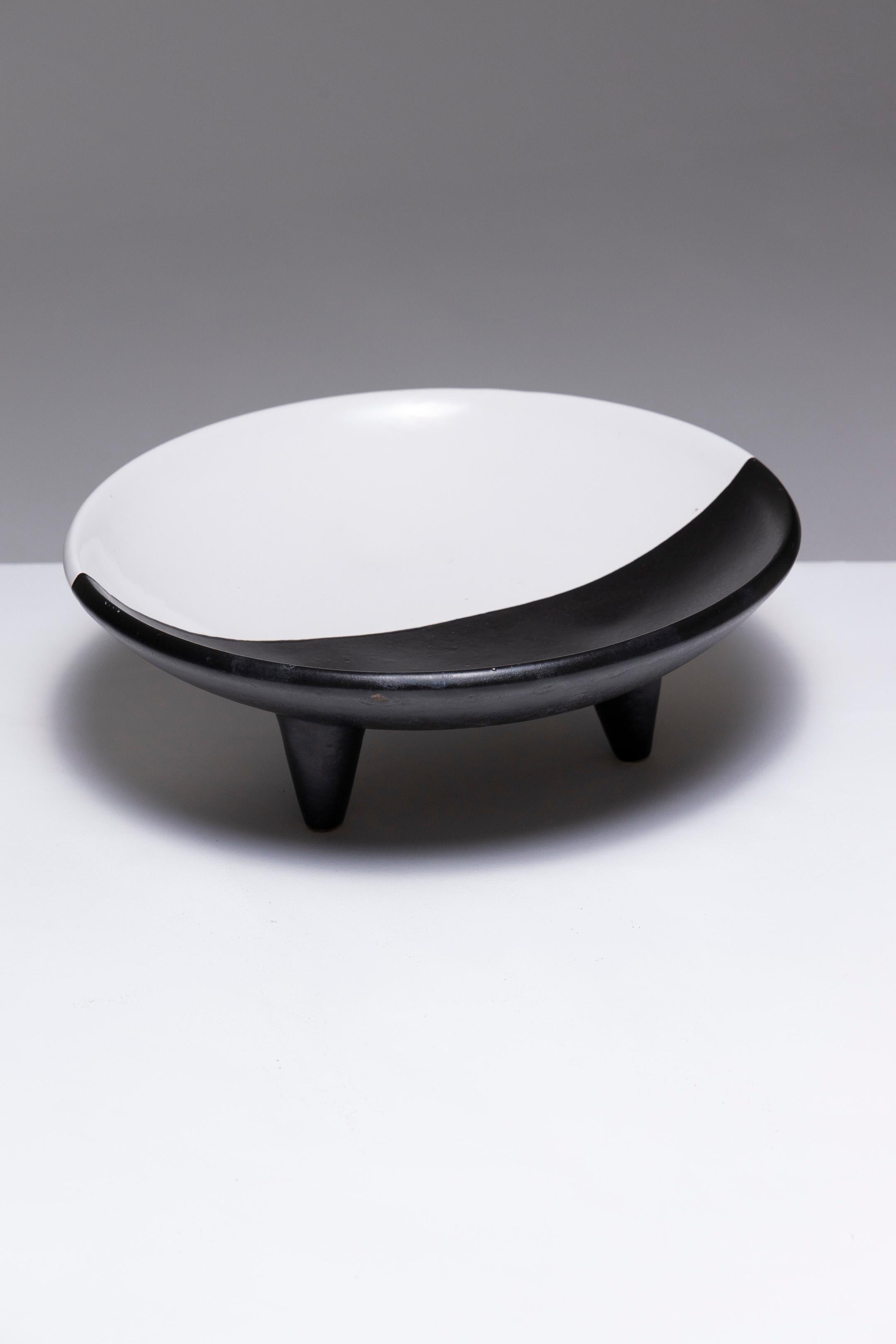 Mid-Century Modern Tripod Earthenware Bowl, Vallauris, 1970s