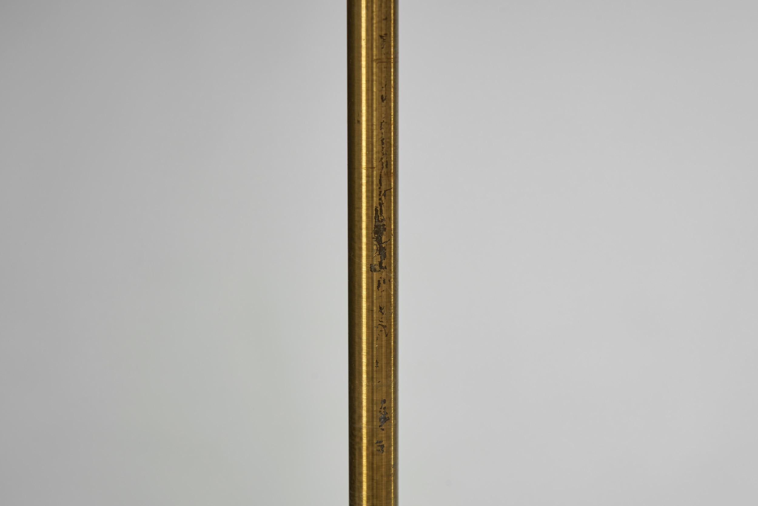 Lámpara de pie trípode de Svend Aage Holm Sørensen (Attr.), Dinamarca hacia 1960 en venta 5