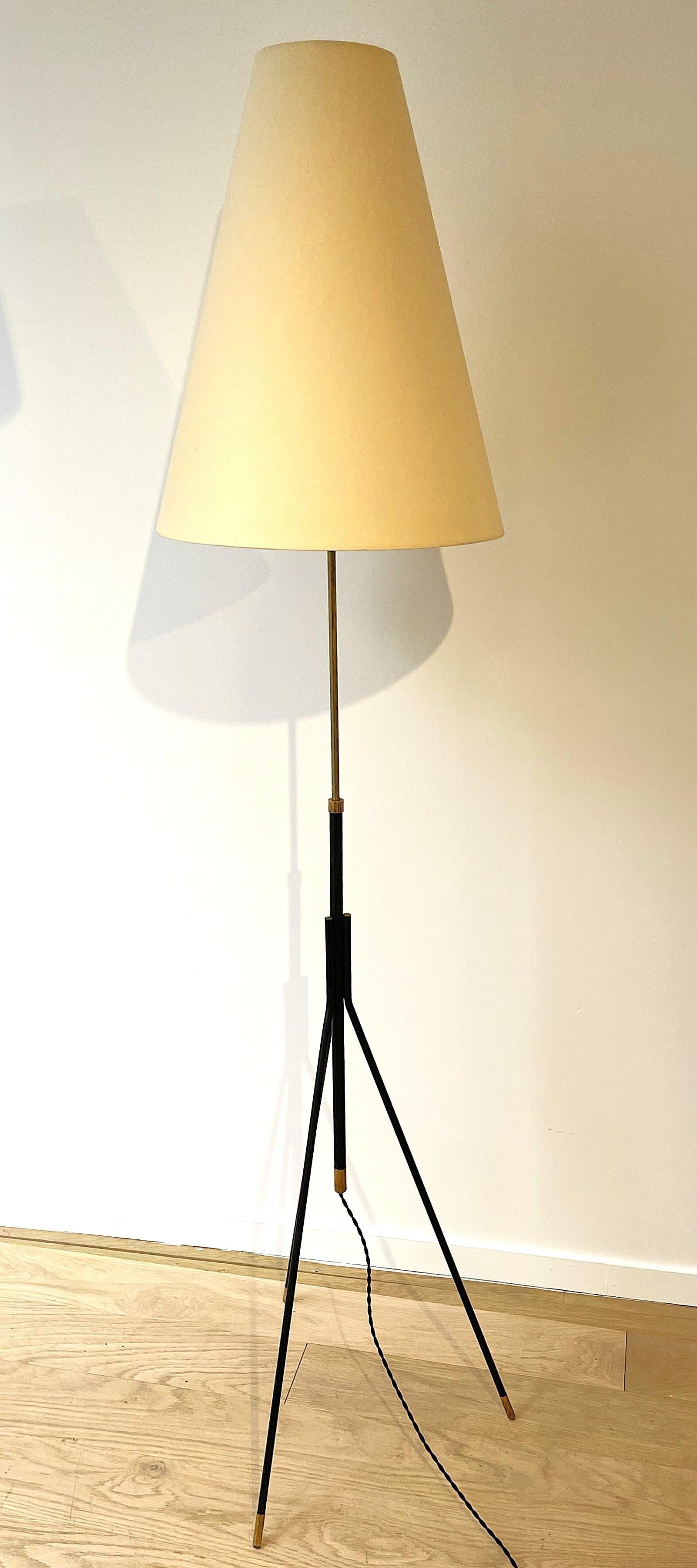 Tripod floor lamp Holm Sørensen For Sale 2