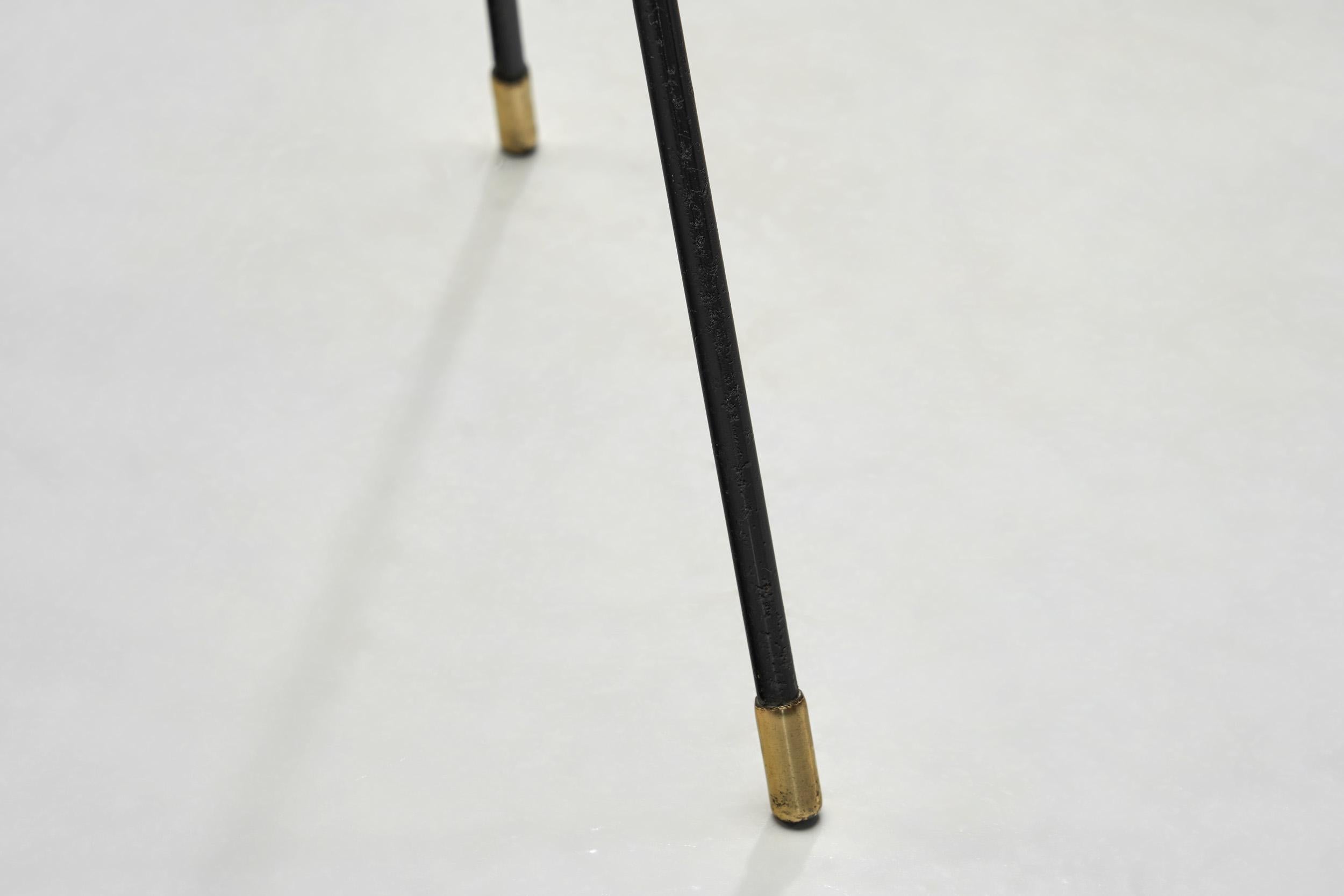 Tripod Floor Lamp in Brass and Black Lacquered Metal, Denmark Mid-20th Century For Sale 14
