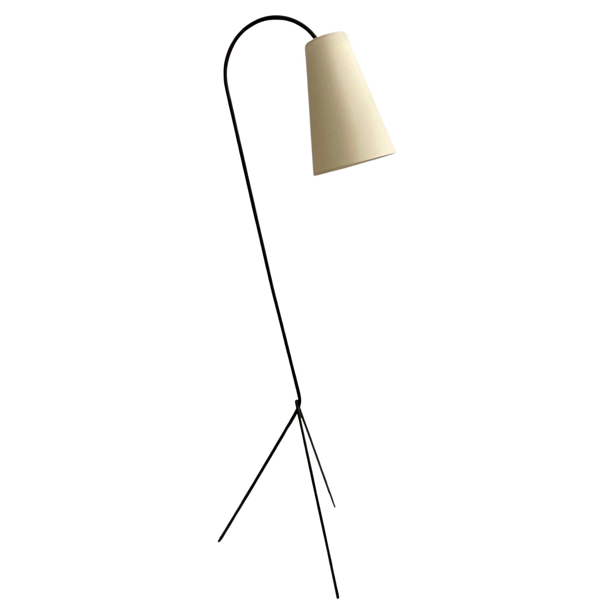 Lampada da terra a treppiede con paralume a cono regolabile Parigi, Francia, circa 1950