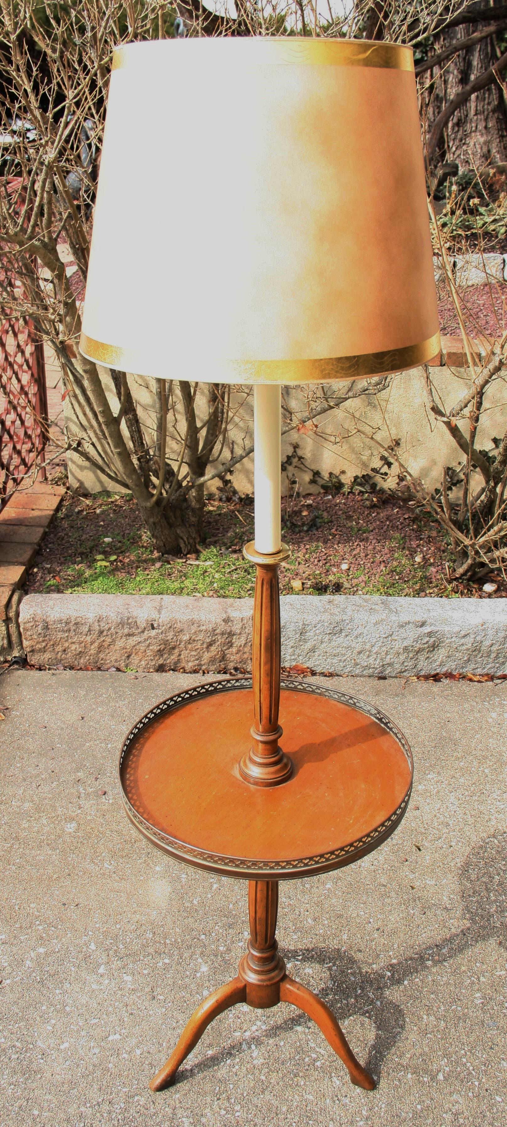 Tripod Floor Lamp with Integrated Table with Brass rail In Good Condition For Sale In Douglas Manor, NY