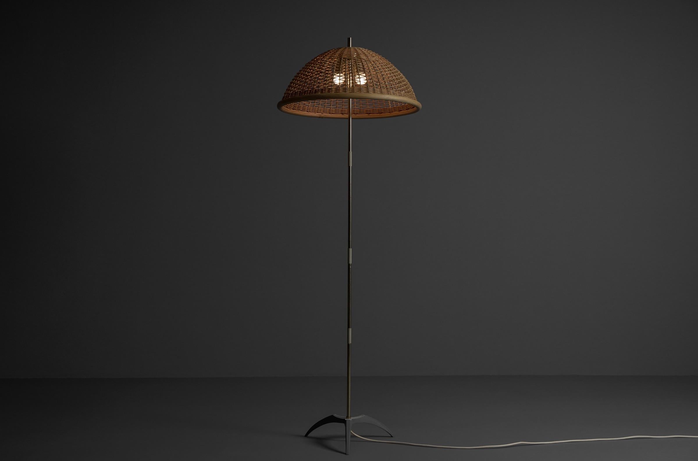 Mid-Century Modern Tripod Floor Lamp with Rattan Shade, 1950s Italy For Sale