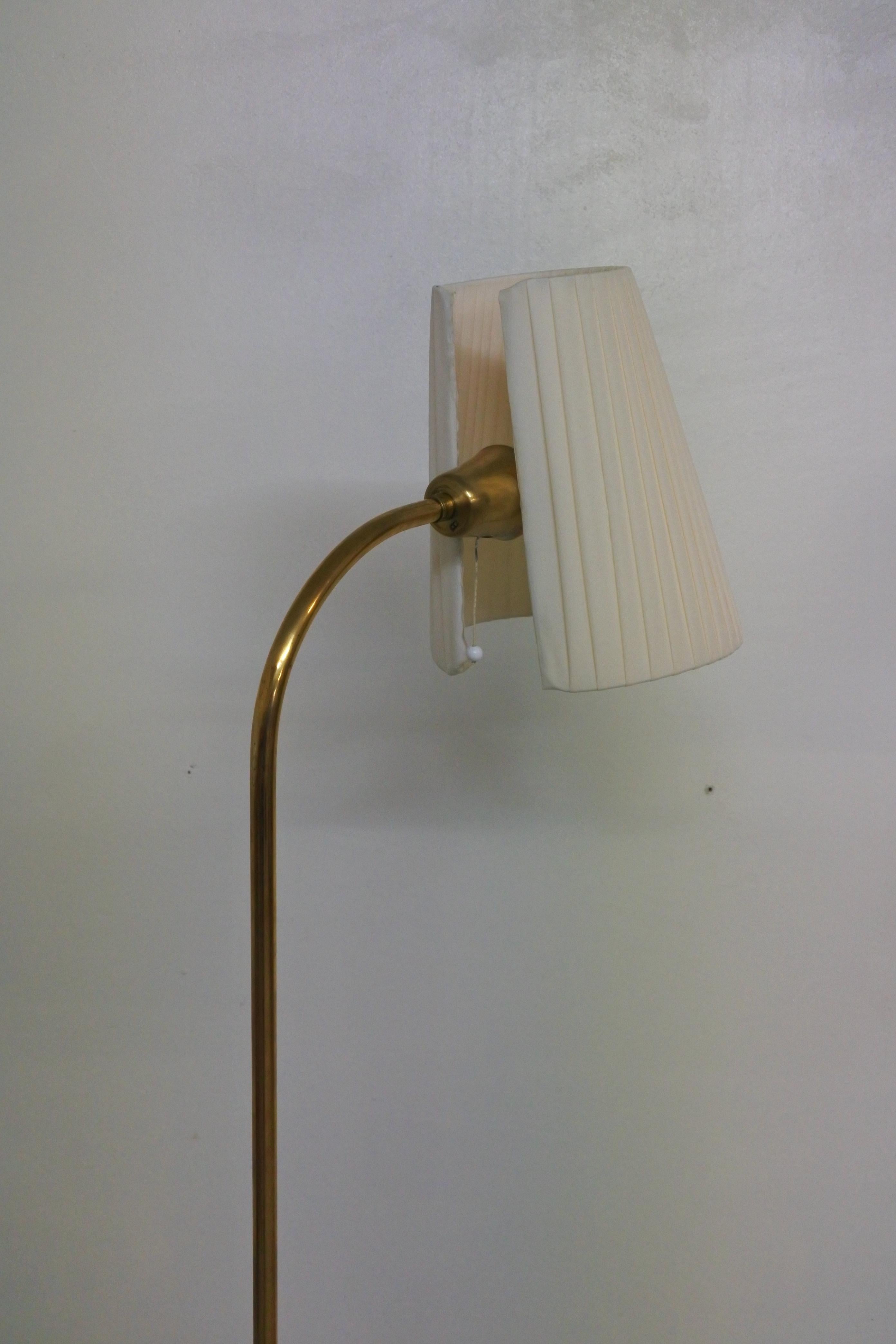 Tripod Floor Lamps in Brass by Lisa Johansson-Pape & Orno, Finland 1950s For Sale 7