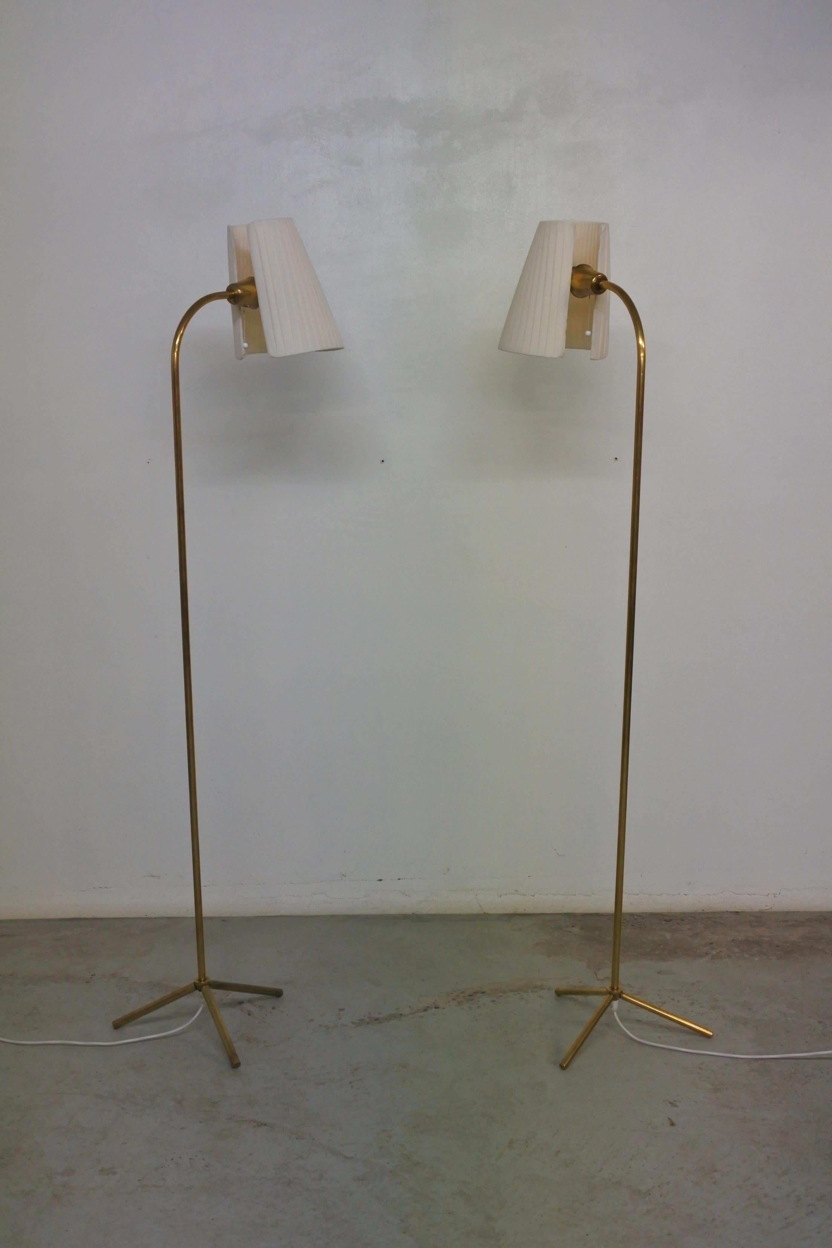 Mid-20th Century Tripod Floor Lamps in Brass by Lisa Johansson-Pape & Orno, Finland 1950s For Sale
