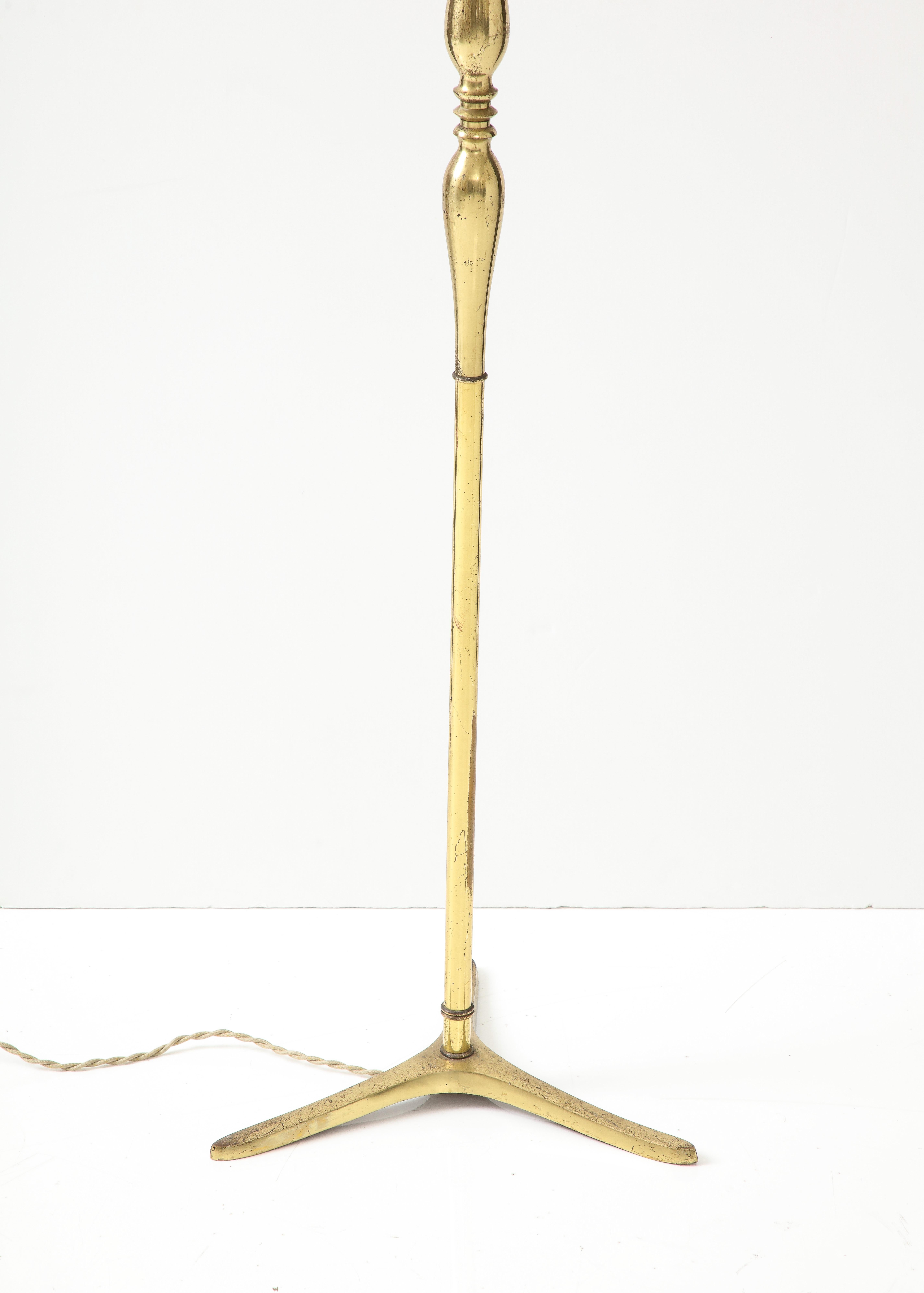 Tripod Gilt Bronze Floor Lamp Att. Riccardo Scarpa - Italy 1950s For Sale 9