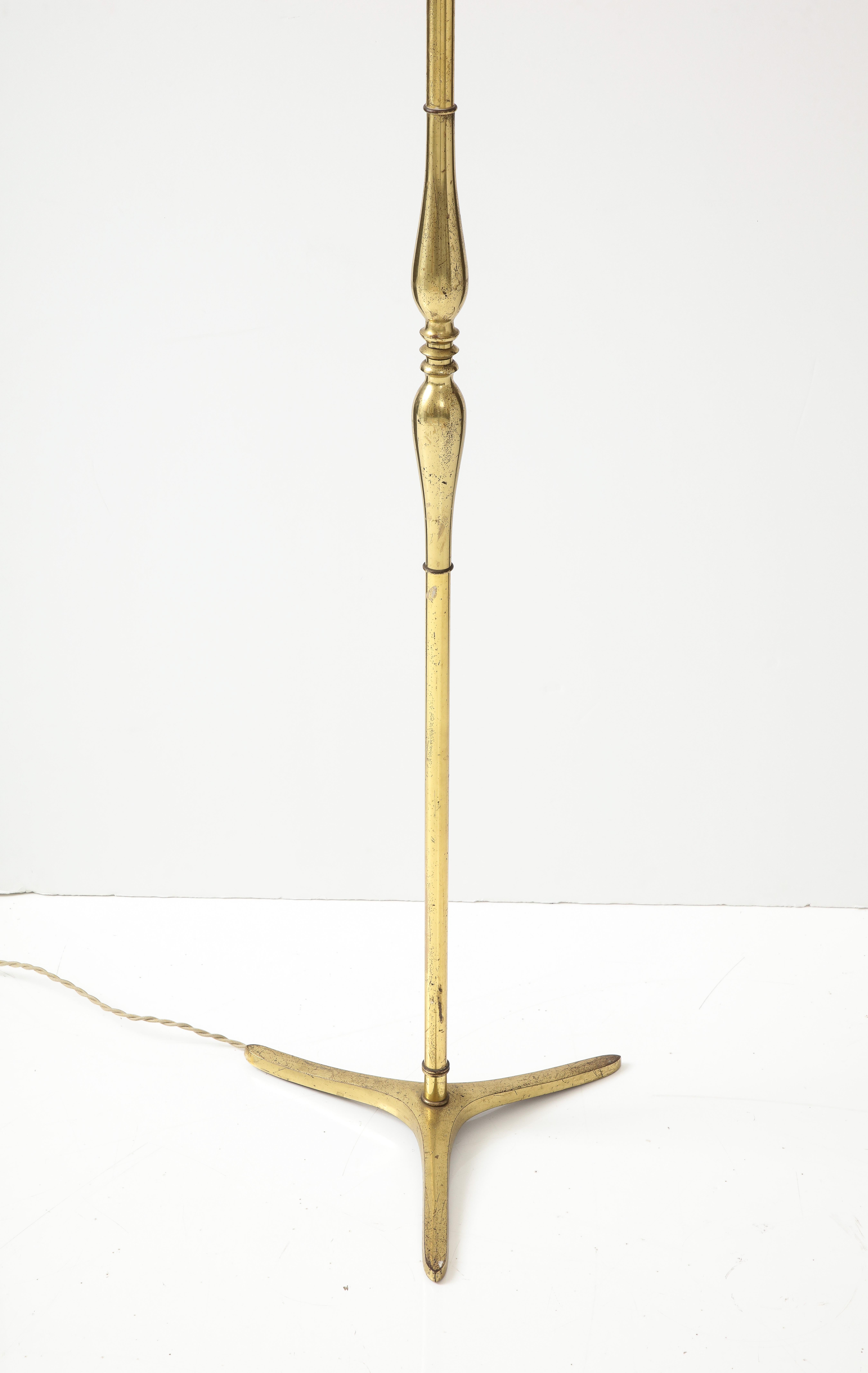 Tripod Gilt Bronze Floor Lamp Att. Riccardo Scarpa - Italy 1950s For Sale 1
