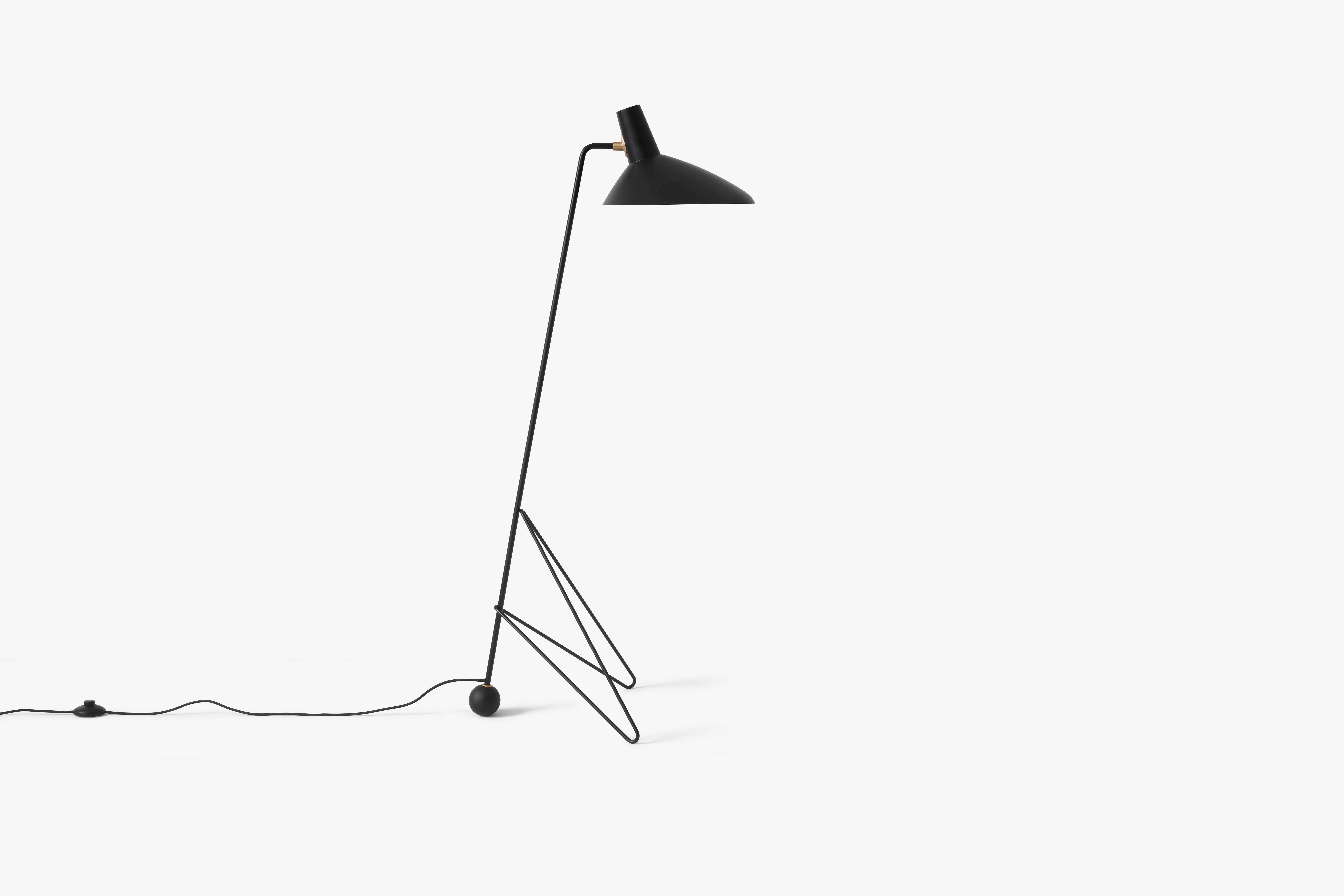 Contemporary Tripod HM8 Floor Lamp, Matt Black by Hvidt & Mølgaard for &Tradition For Sale