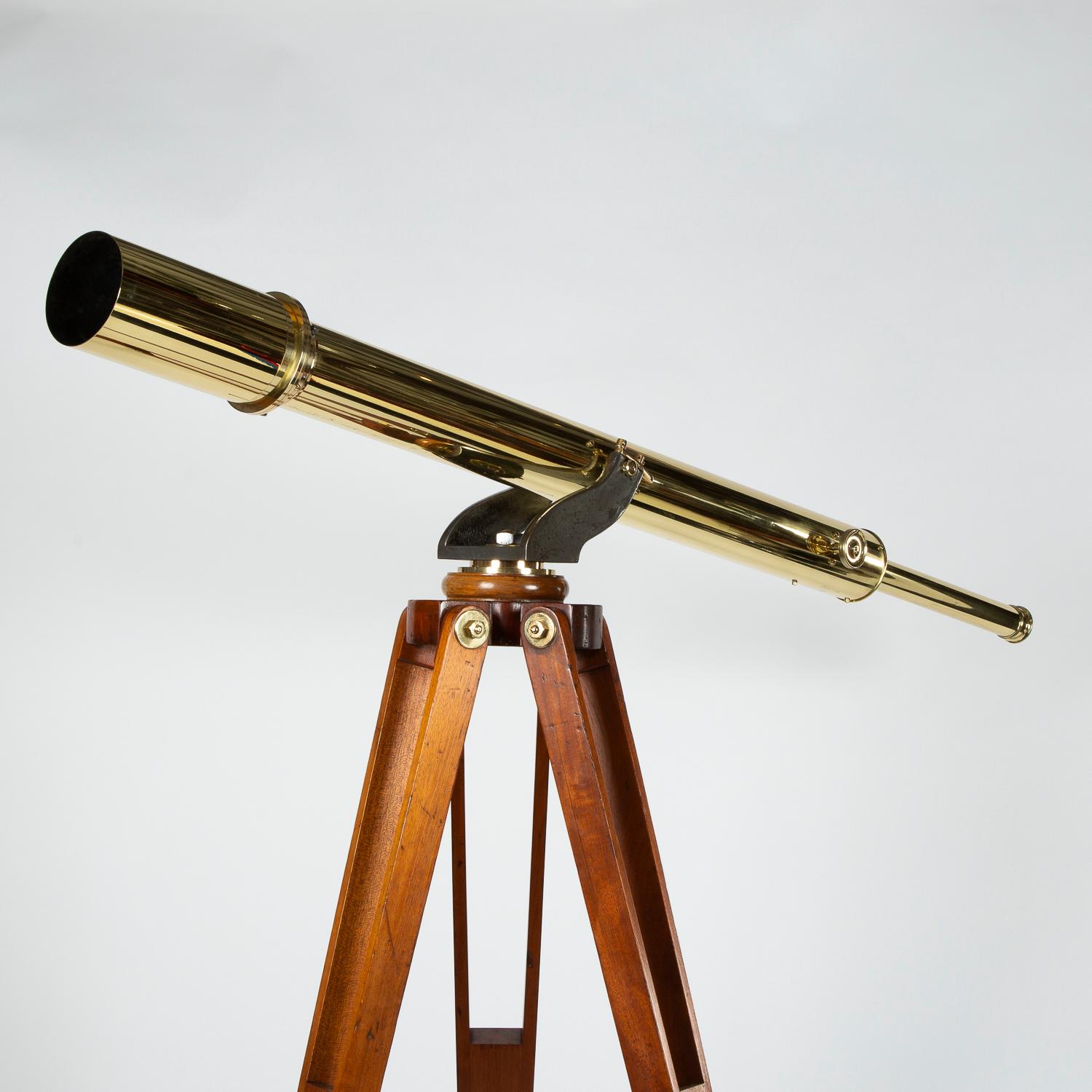 A WWI era tripod mounted telescope by Broadhurst, Clarkson & Co. circa 1915

3 ½ 