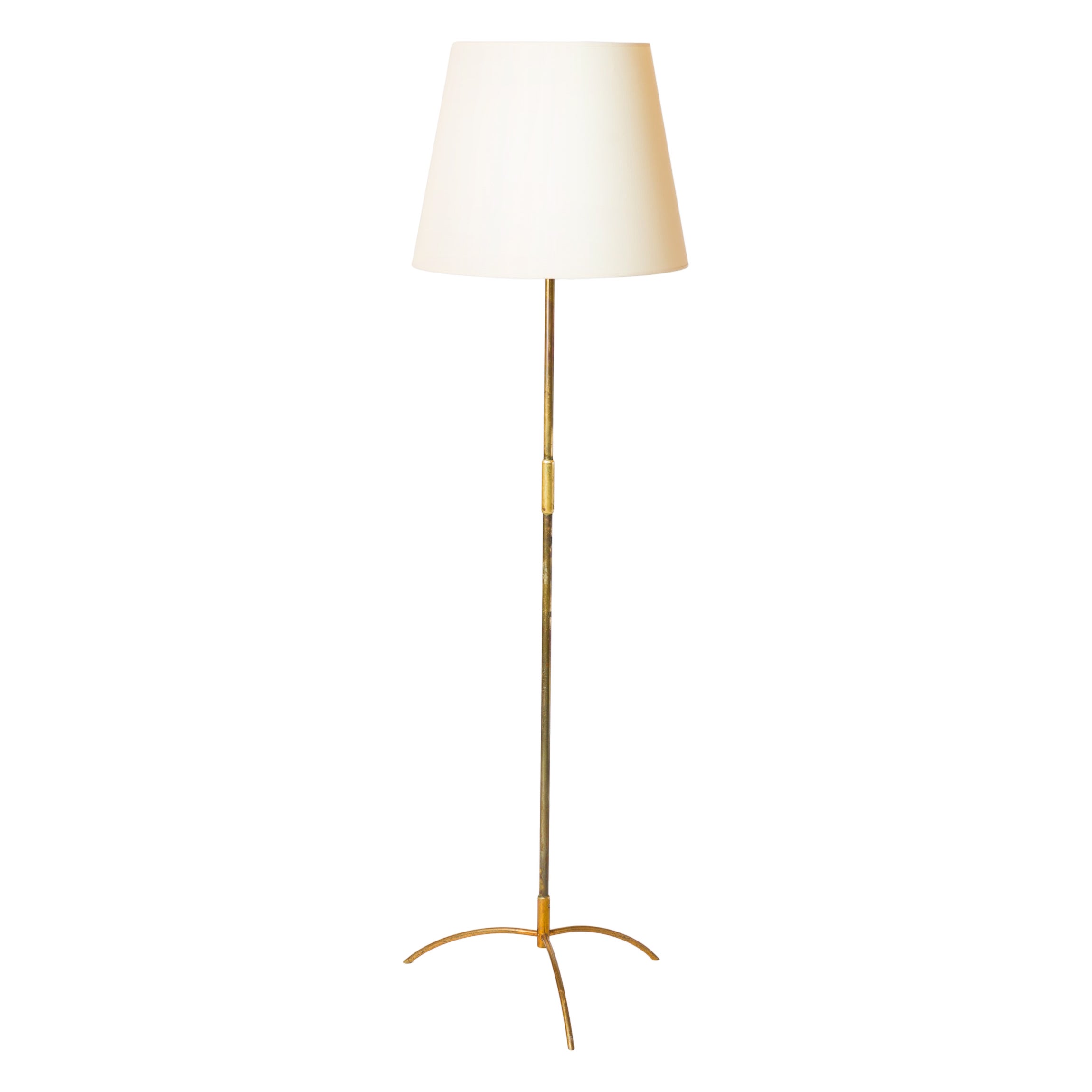 Lampada da terra modernista a treppiede in acciaio patinato e ottone - Francia anni '60 in vendita