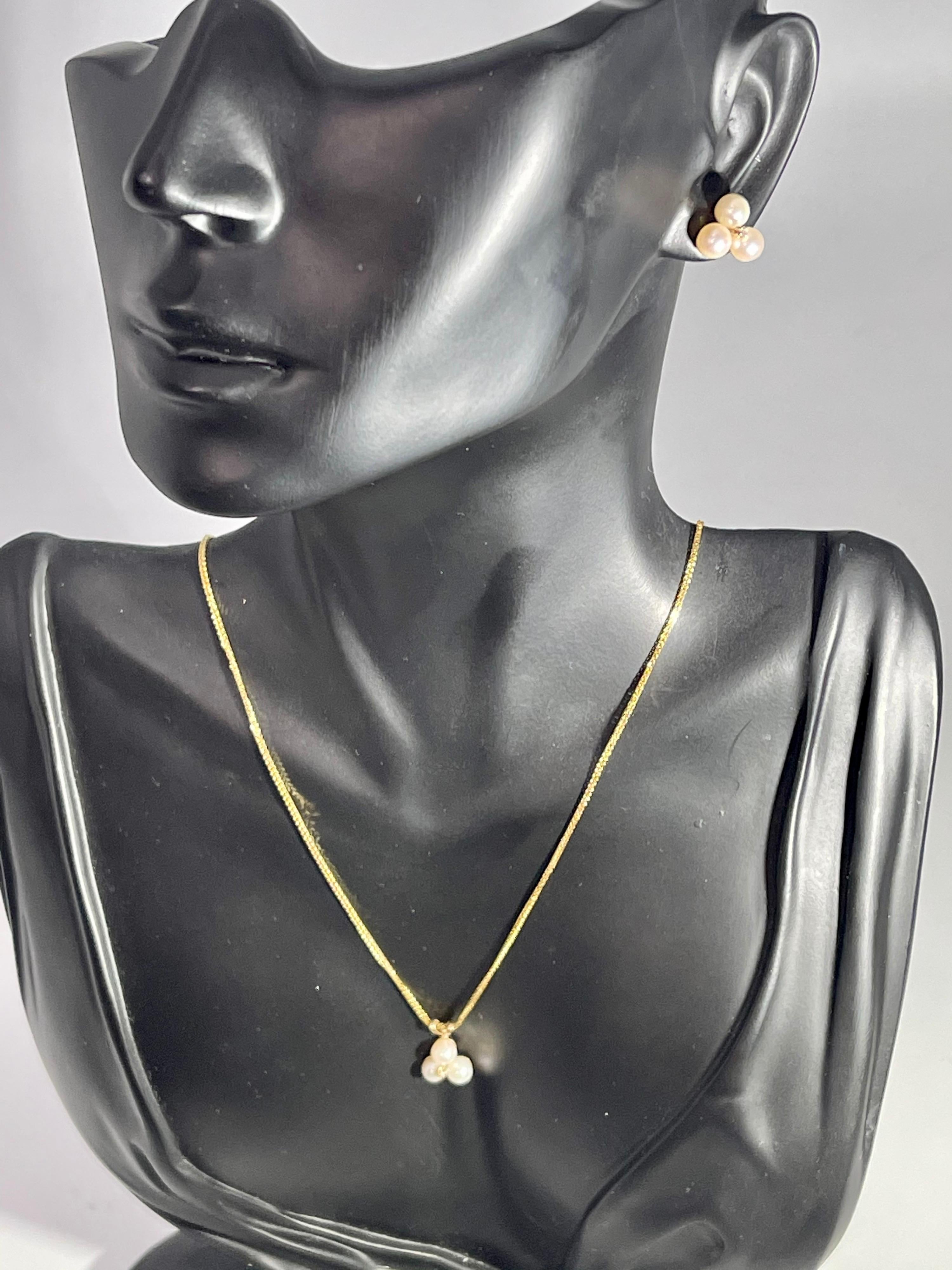 Tripod Pearl Earring with Matching Pendant & 14 Karat Yellow Gold Chain Set For Sale 2