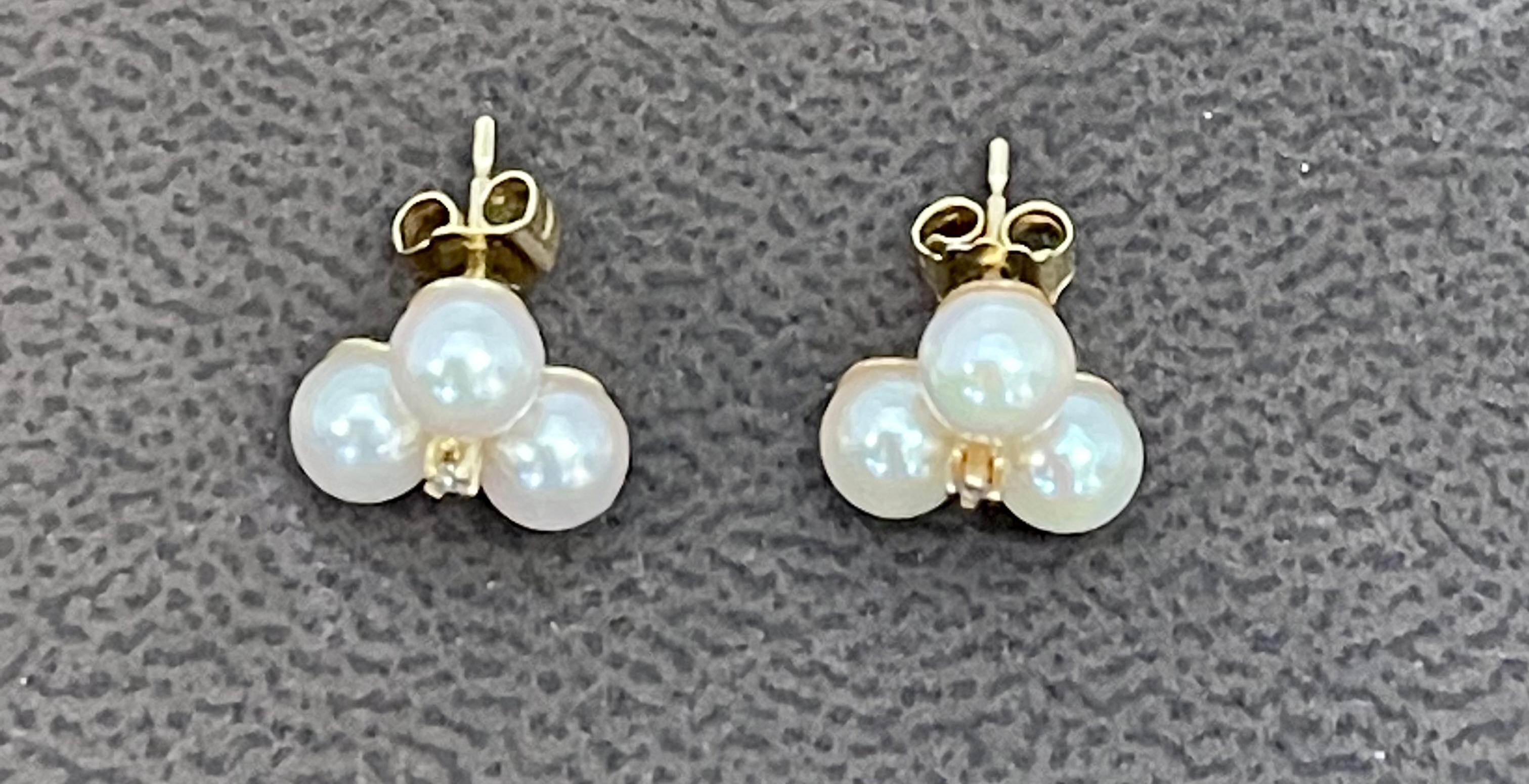 Tripod Pearl Stud Earring with Tiny Diamond in 14 Karat Yellow Gold 2