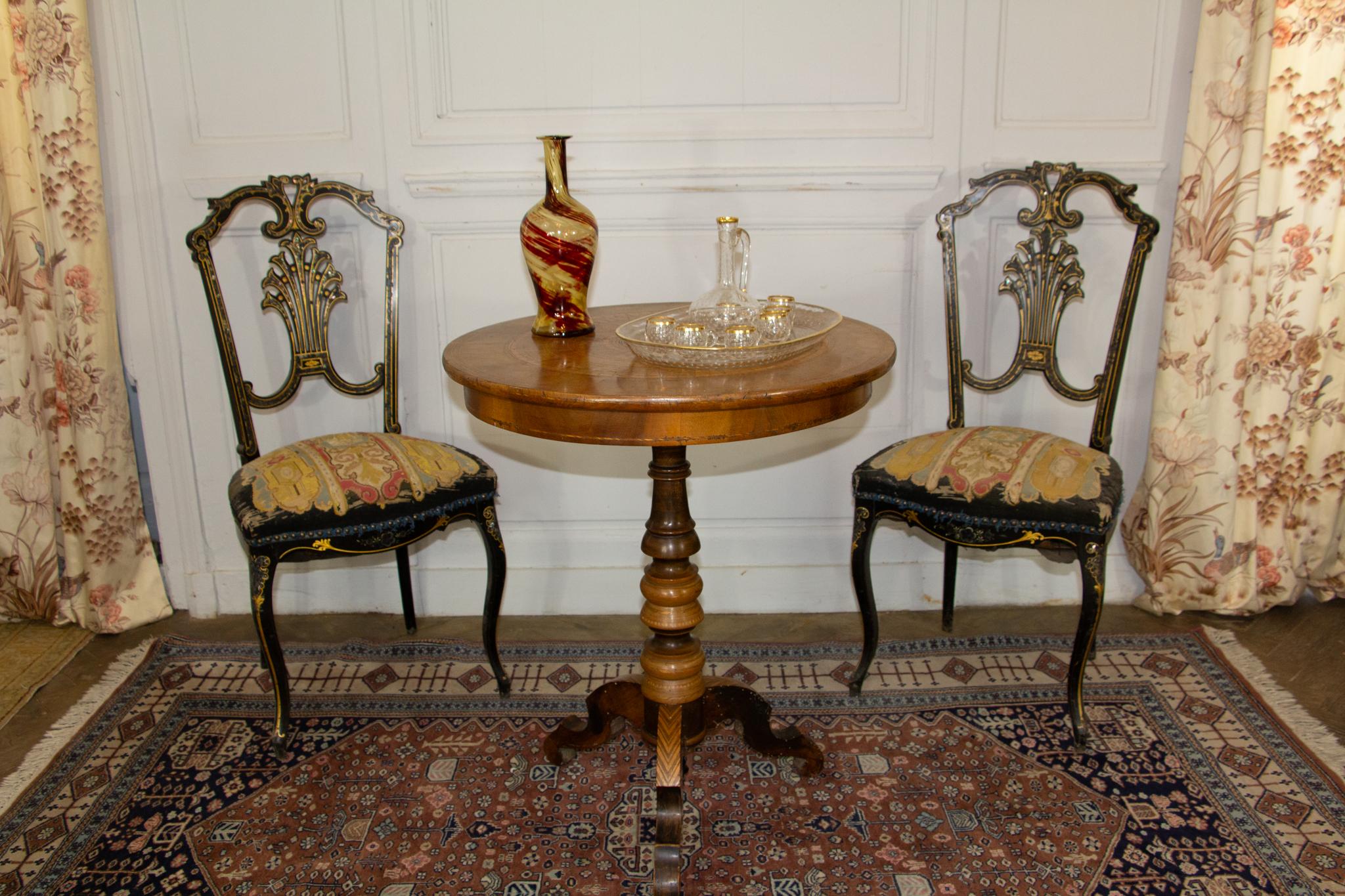 Tripod Pedestal Table in Marquetry and Mixed Wood, Italy, 19th Century For Sale 3