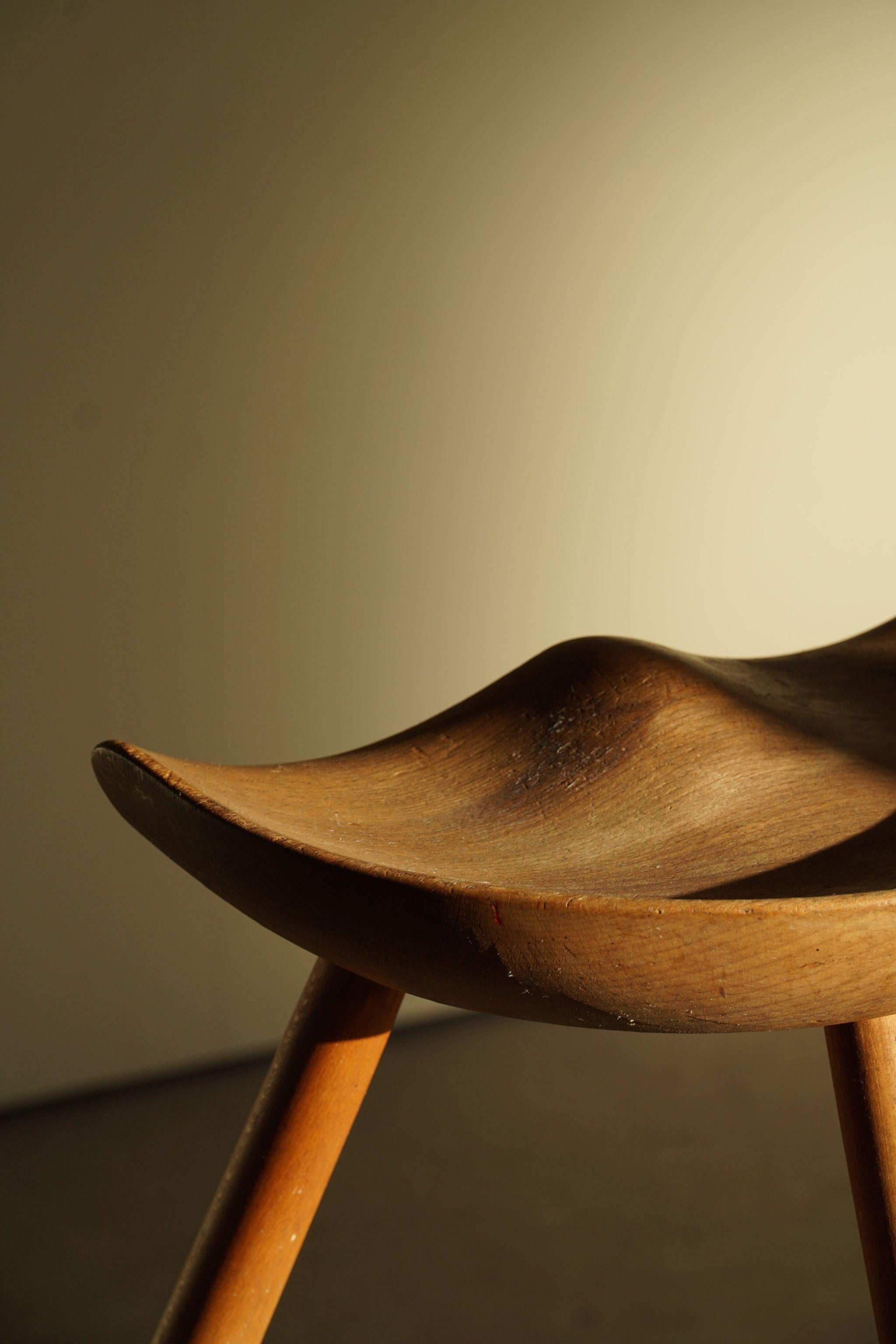 Tripod Stool in Solid Beech Wood, by Danish Cabinetmaker, Mid Century, Ca 1960s In Good Condition For Sale In Odense, DK