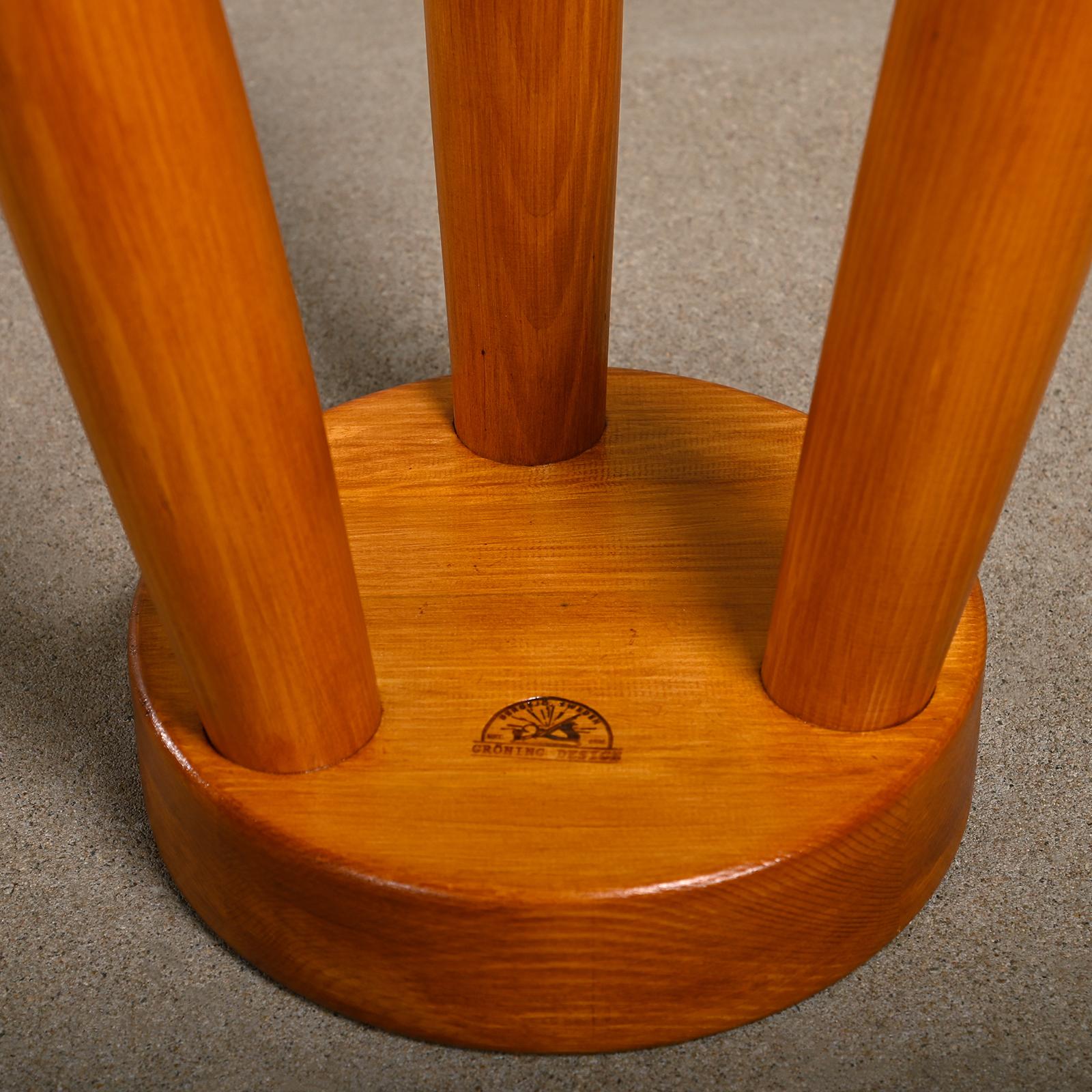 Tripod Stool in solid Pine wood by Gröning Design Sweden For Sale 5