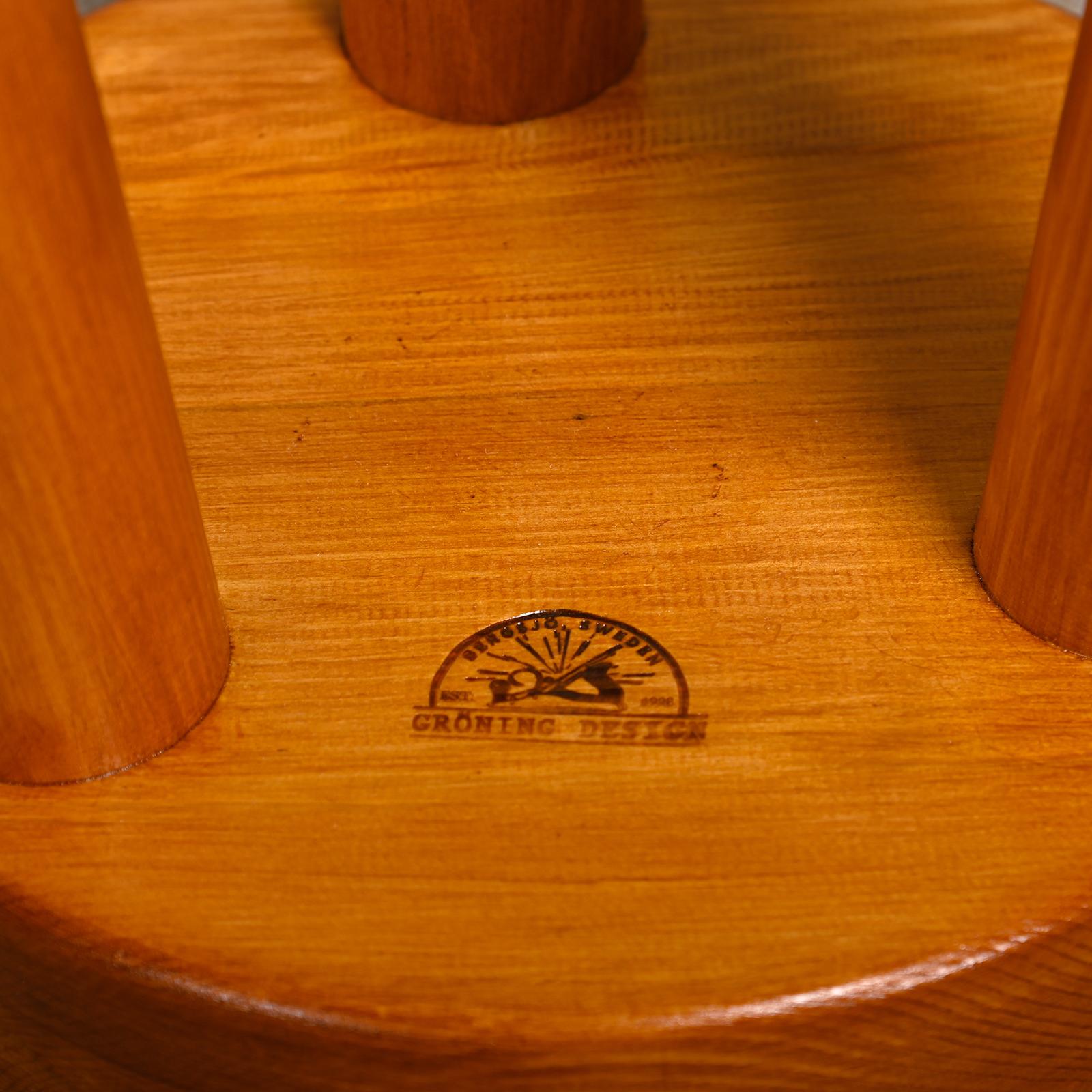 Tripod Stool in solid Pine wood by Gröning Design Sweden For Sale 6