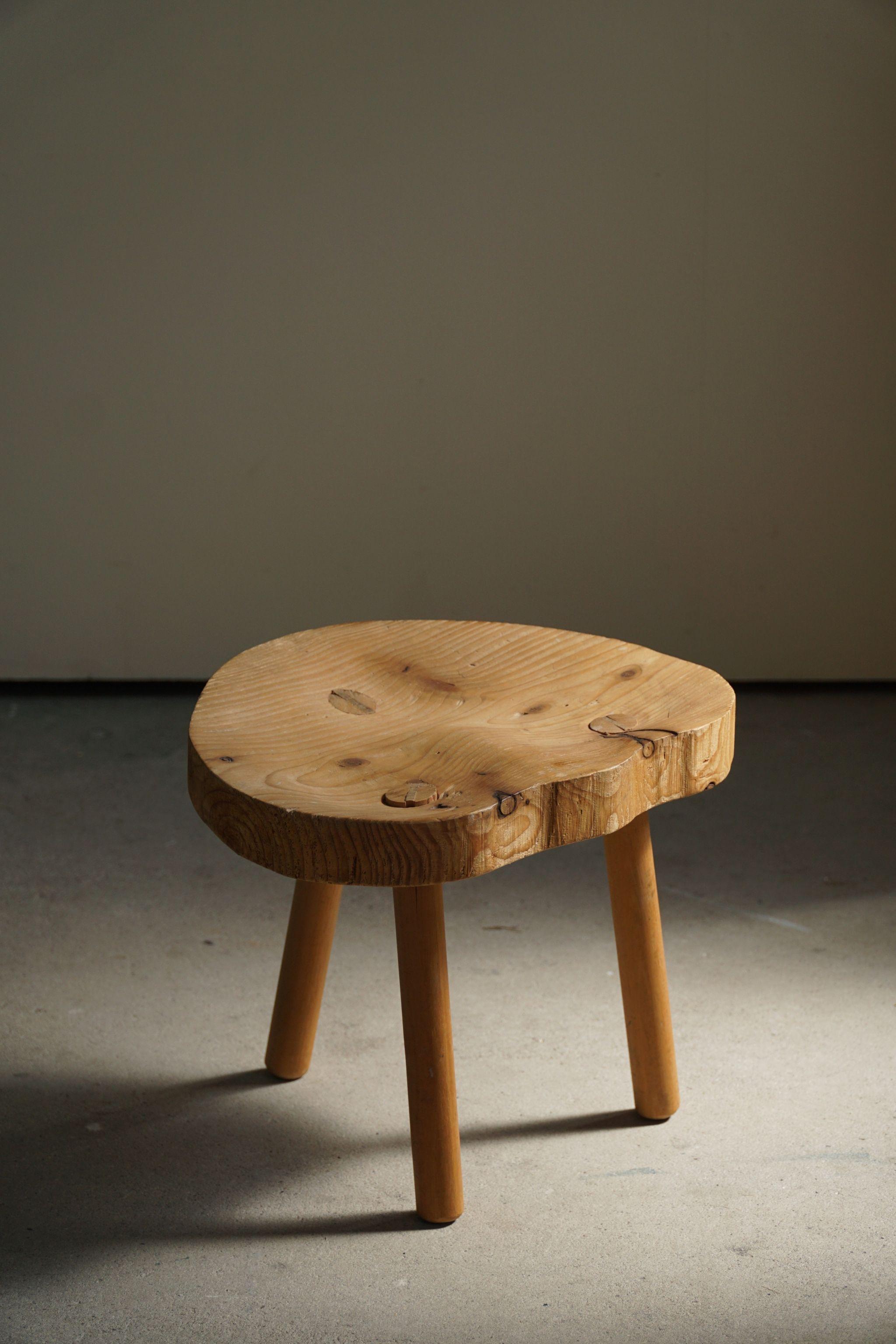 Tripod Stool in Solid Pine Wood, by Swedish Cabinetmaker, Mid Century, Ca 1960s For Sale 4