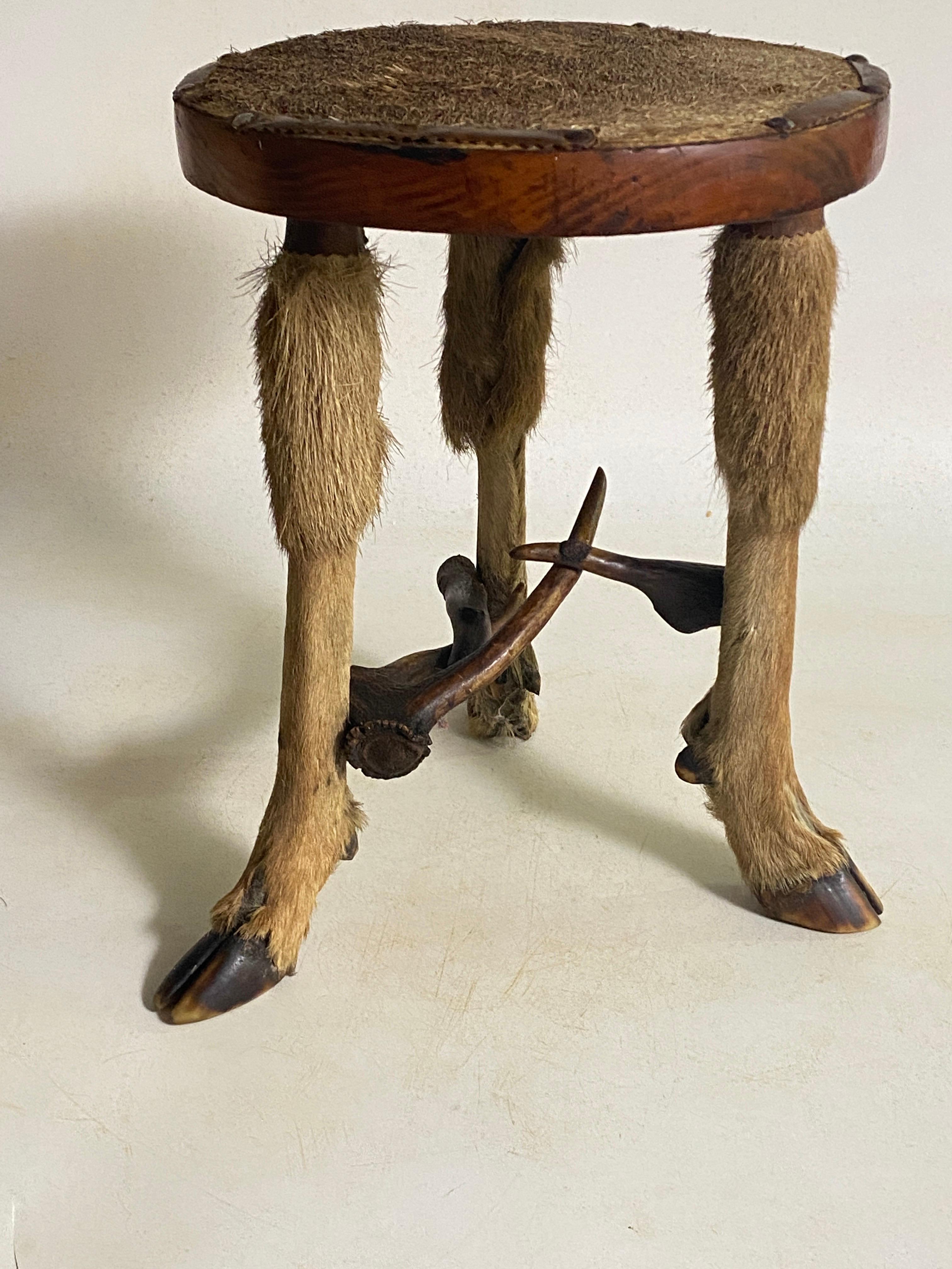 Tripod Stool Mountain Style Horn wood France 1970 For Sale 1