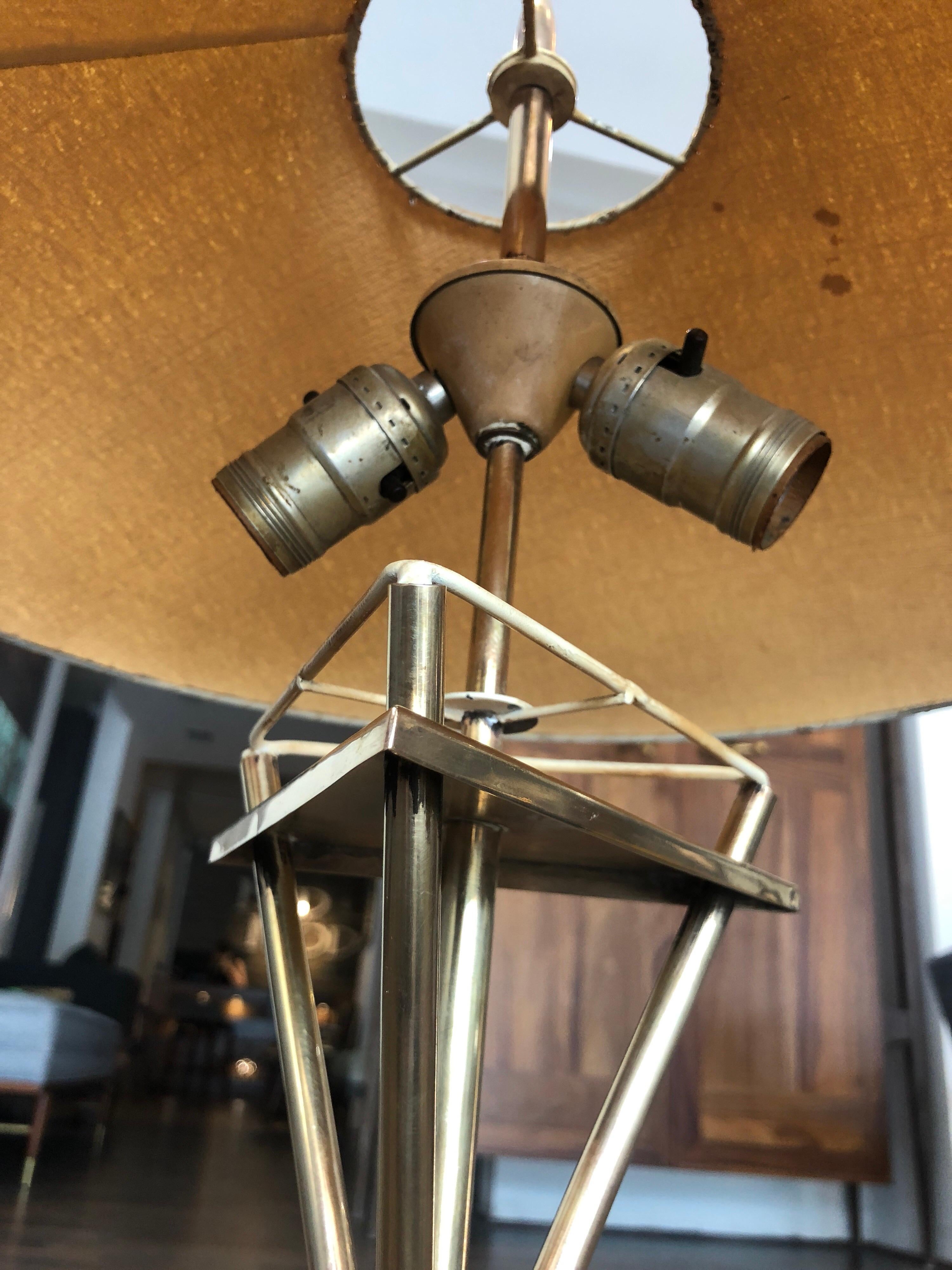 Tripod Table Lamp Attributed to Gerald Thurston for Lightolier, 1950s In Good Condition In San Pedro Garza Garcia, Nuevo Leon
