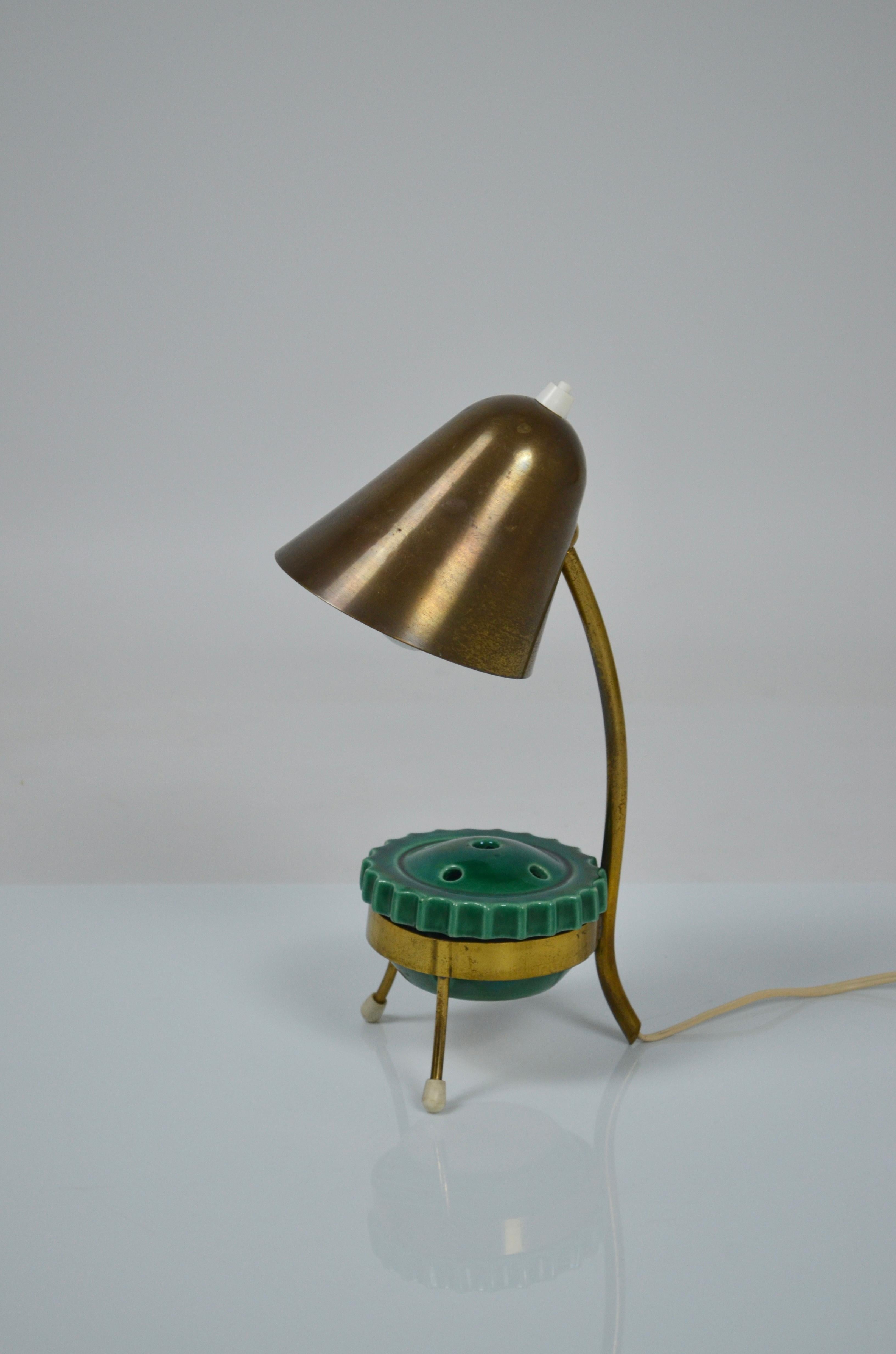 Lámpara de mesa trípode de Jacques Biny, Años 50, Francia en Bueno estado para la venta en Marinha Grande, PT