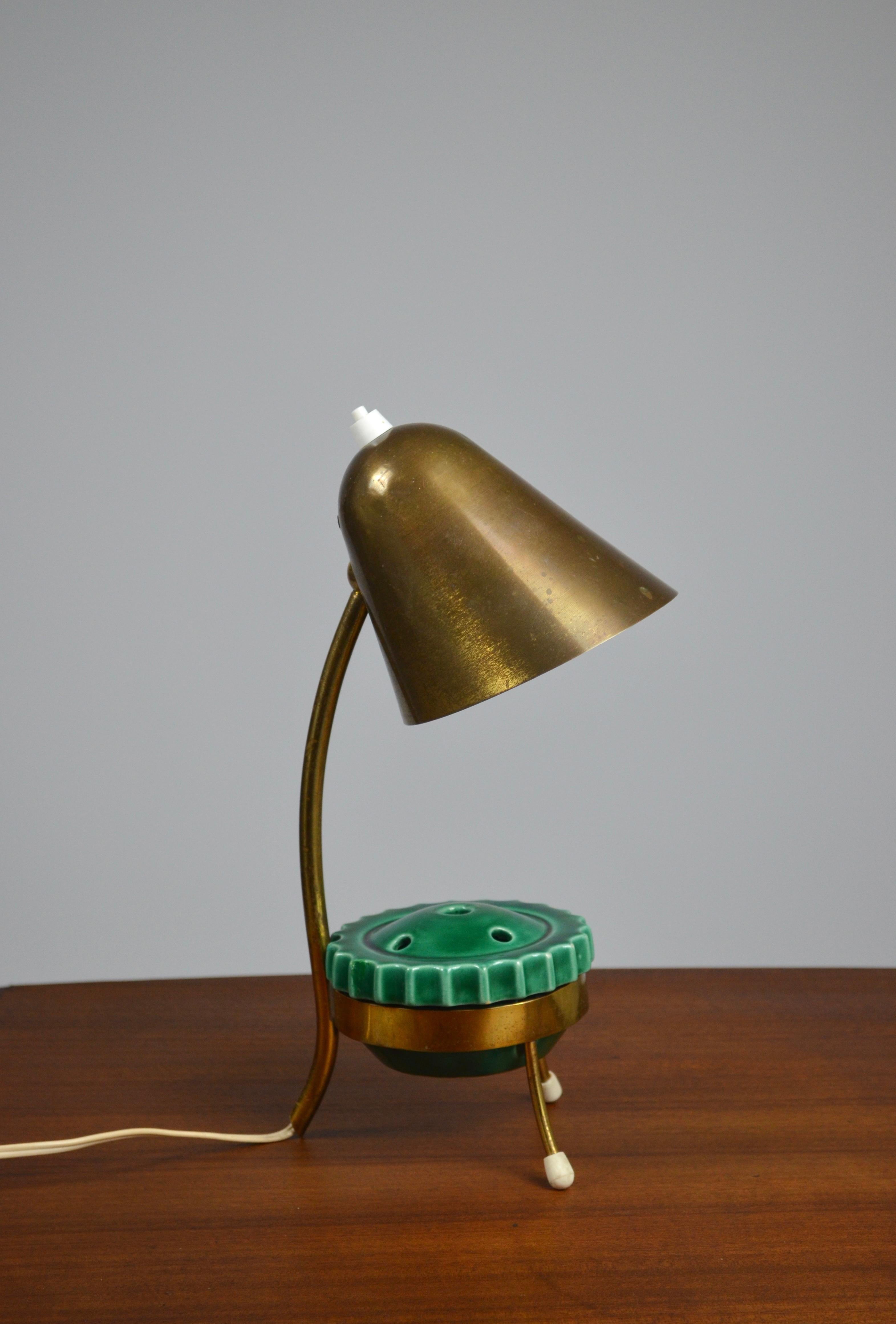 Lámpara de mesa trípode de Jacques Biny, Años 50, Francia mediados del siglo XX en venta