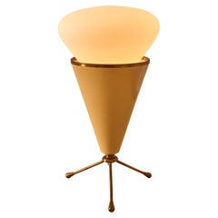 Lampe à poser sur trépied