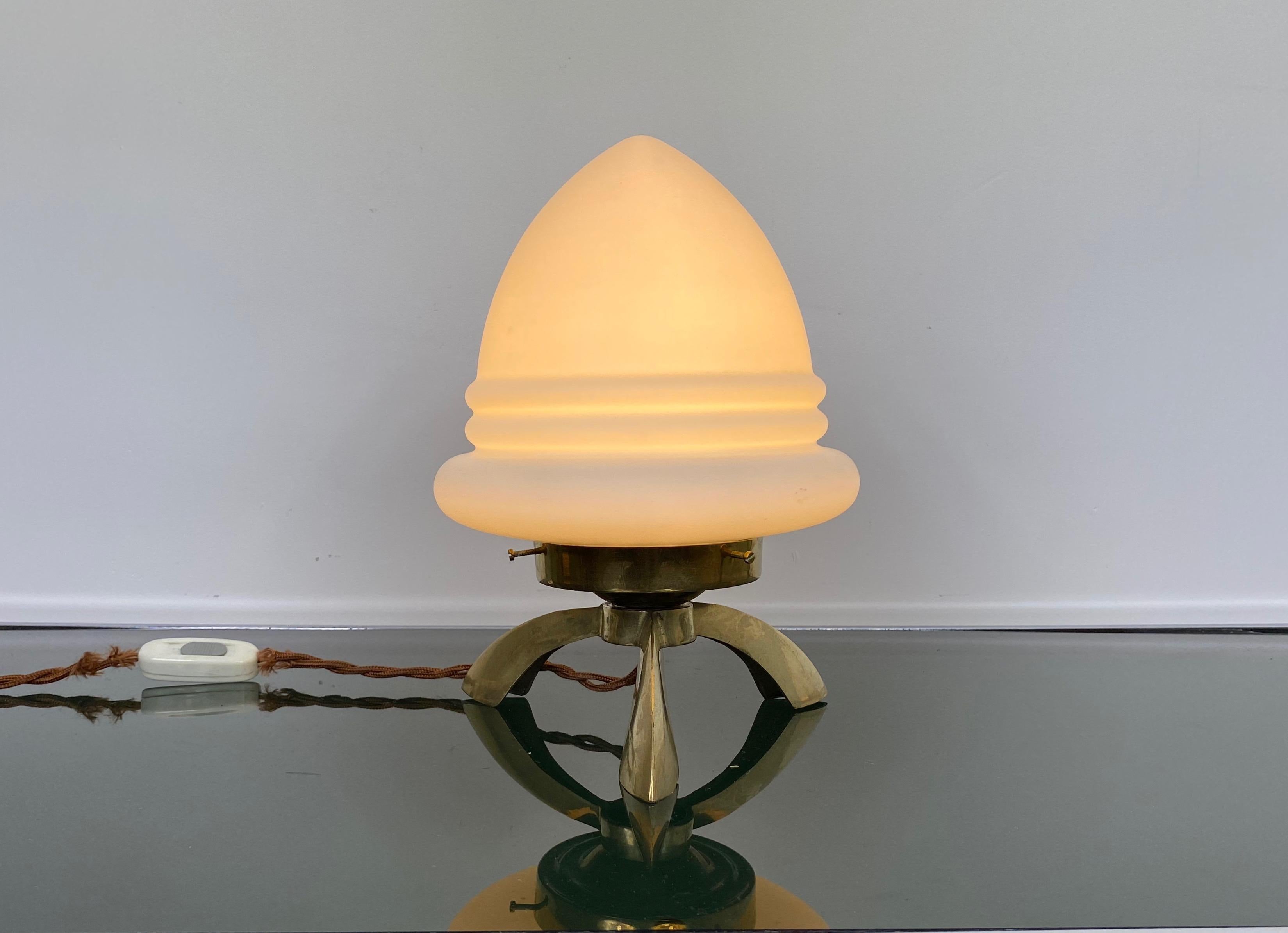 Tripod Table Lamp in Opaline Glass and Brass Angelo Lelli Space Age Style, 1960s For Sale 1
