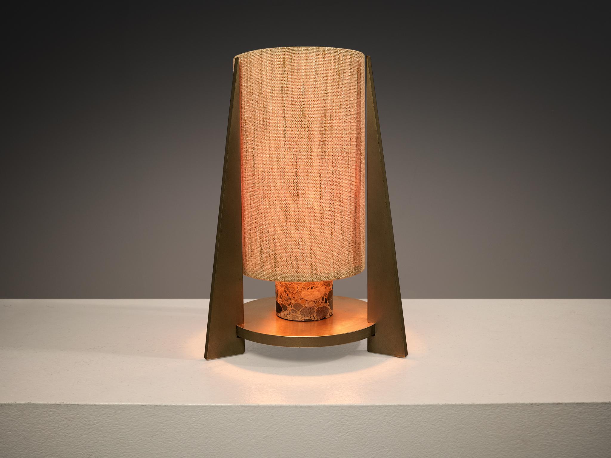 Lampe de table à trois pieds en pierre de terrazzo et acier Bon état - En vente à Waalwijk, NL