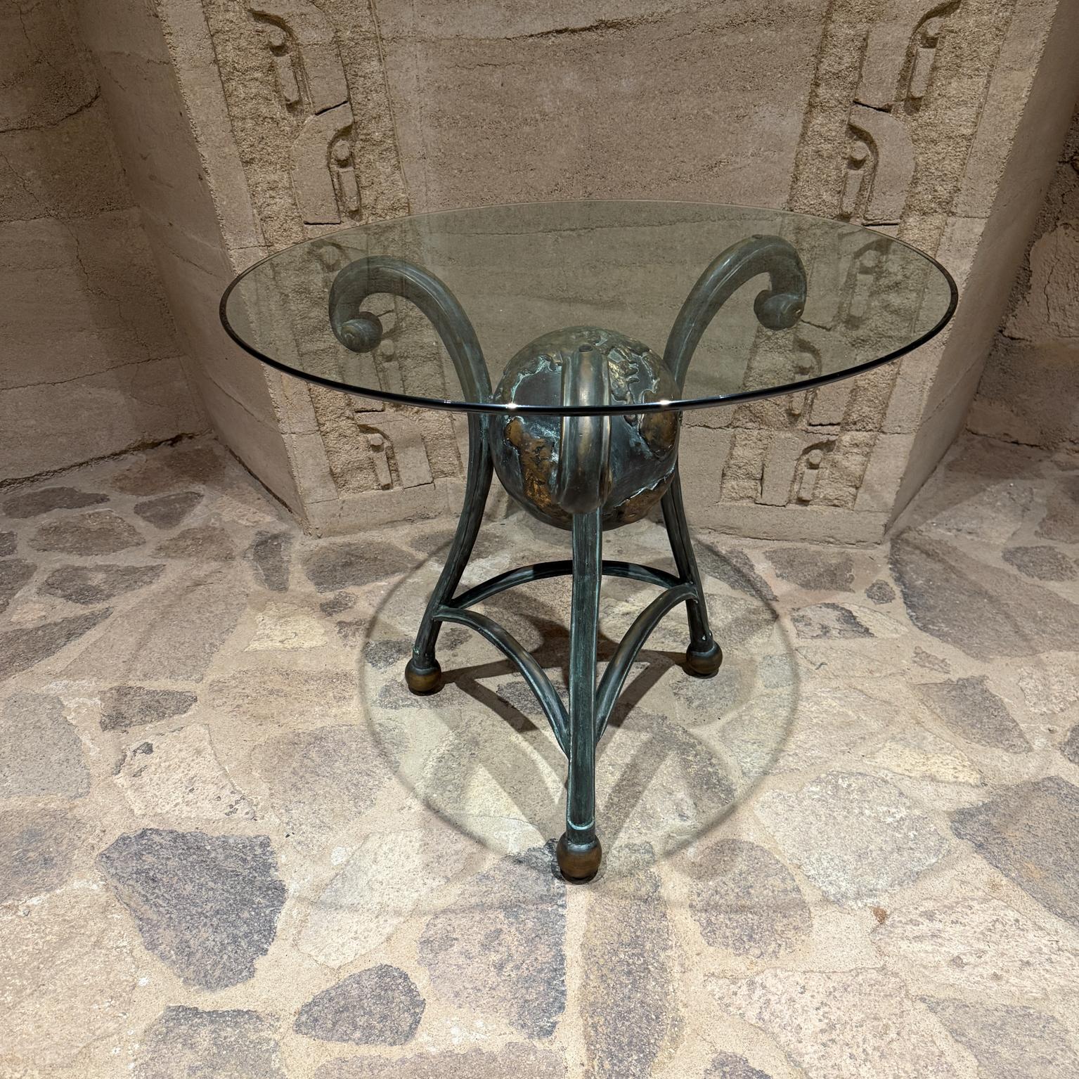 Vintage Tripod Globe Table Patinated Bronze signed In Good Condition For Sale In Chula Vista, CA
