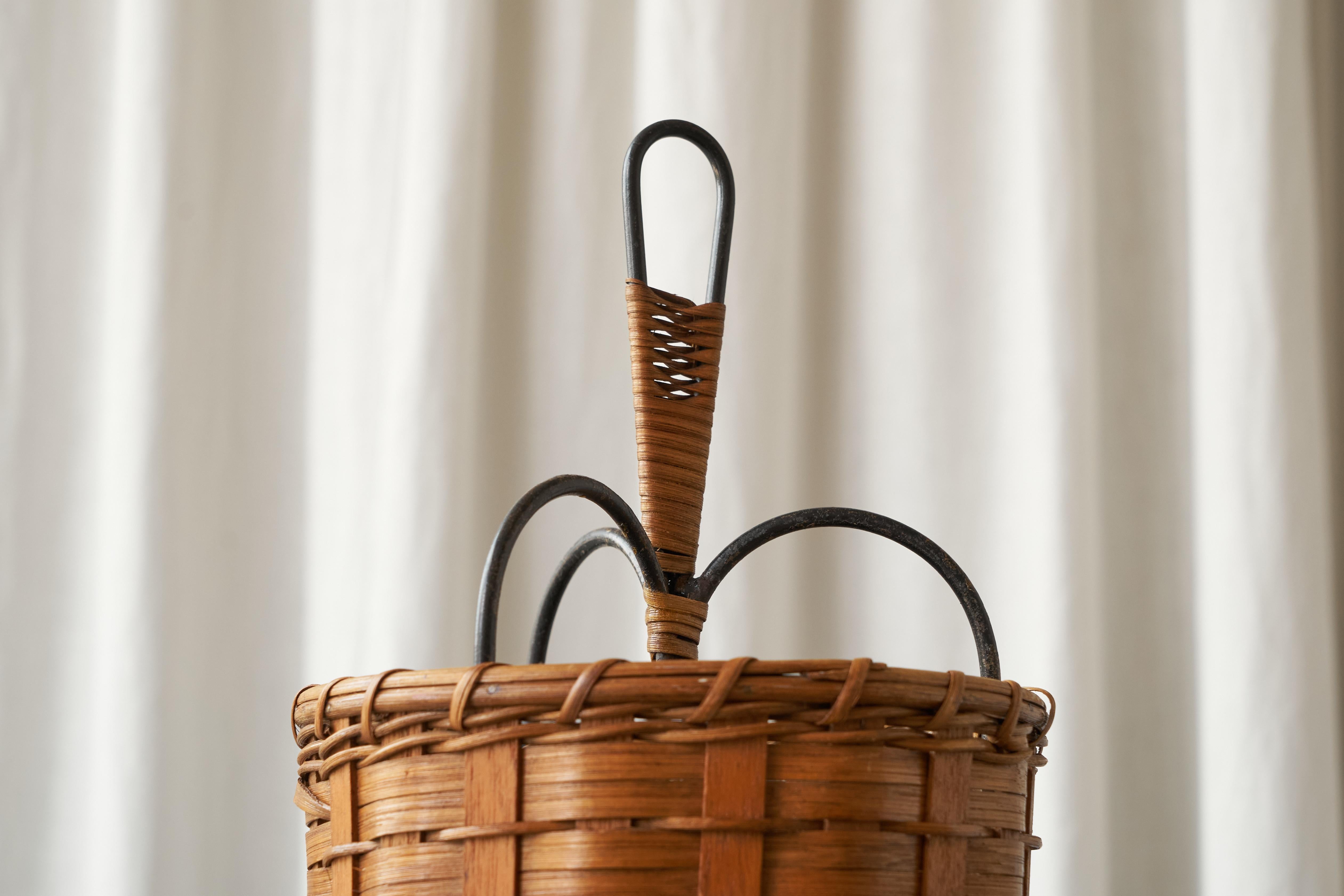 Mid-Century Modern Tripod Umbrella Stand in Rattan and Metal 1960s