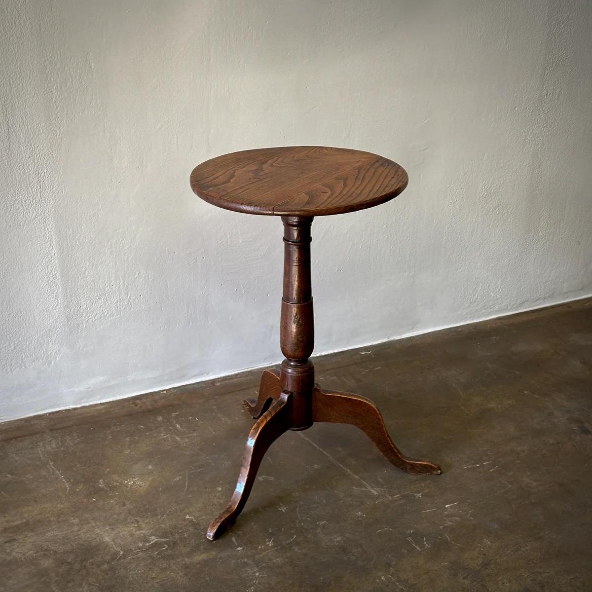 Tripod Wine Table In Good Condition For Sale In Los Angeles, CA
