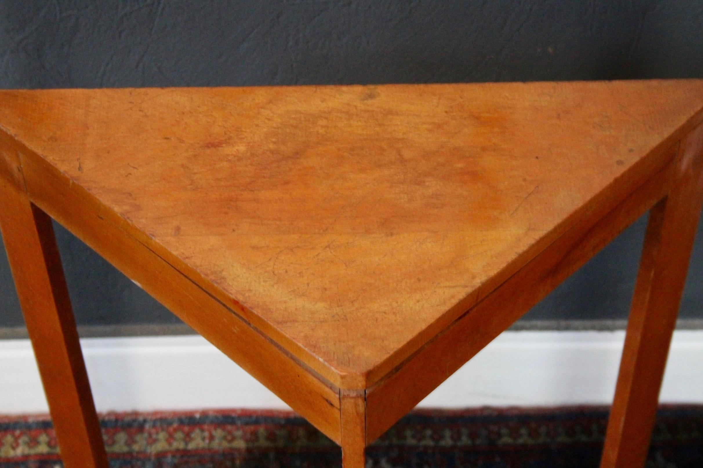Tripode gueridon For Sale 2