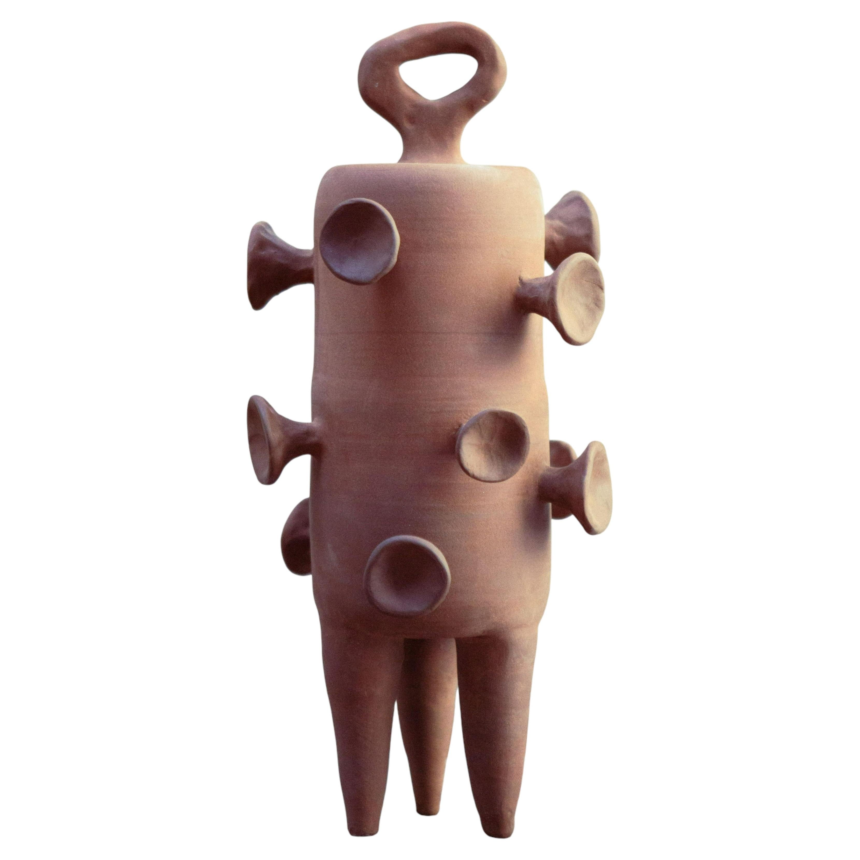 Trípodes Esporo Sculptural Object in Ceramic by Julius Nobre