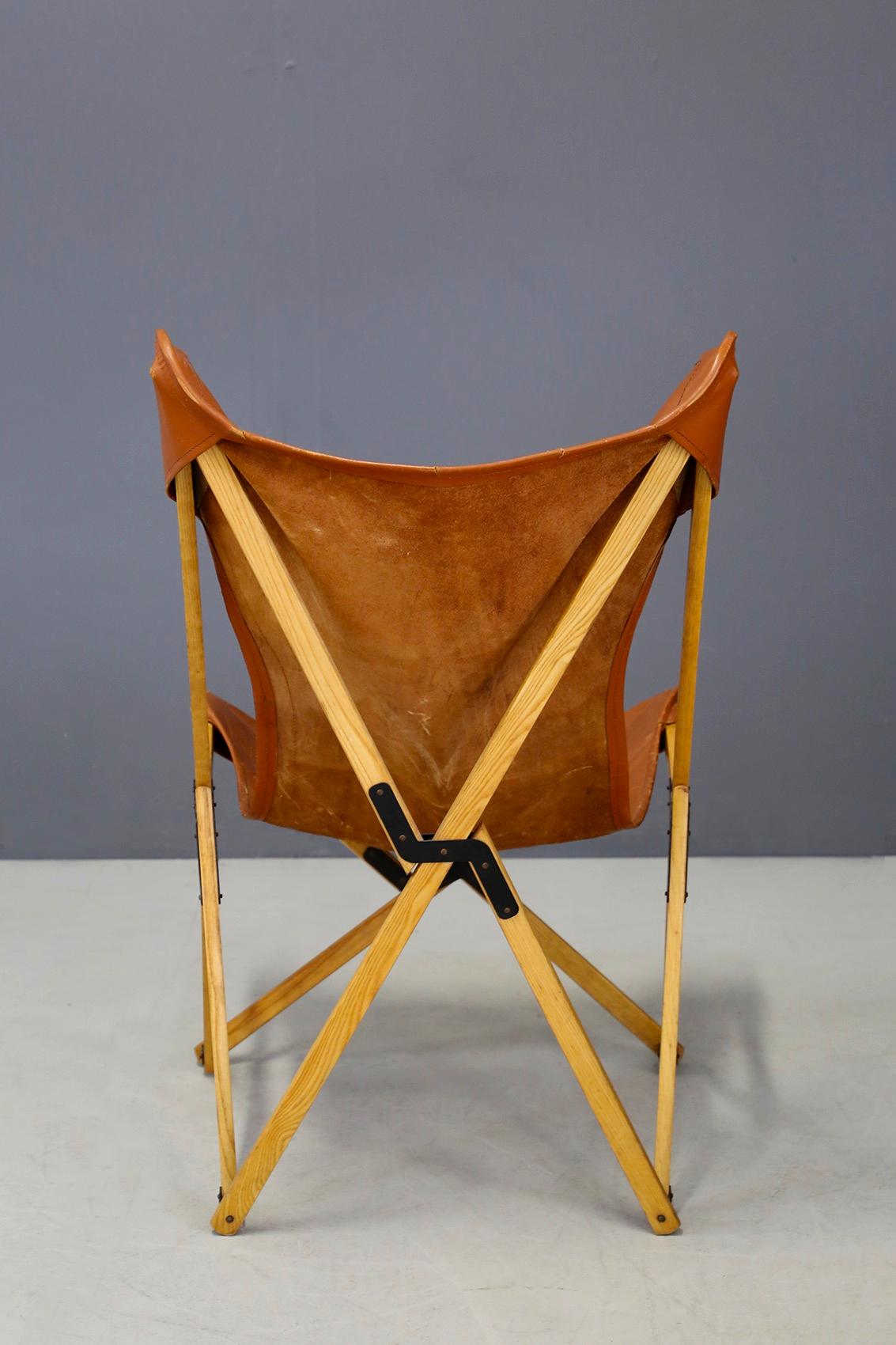 Tripolina Folding Chair by Viganò in Leather and Teak from circa 1970s 3