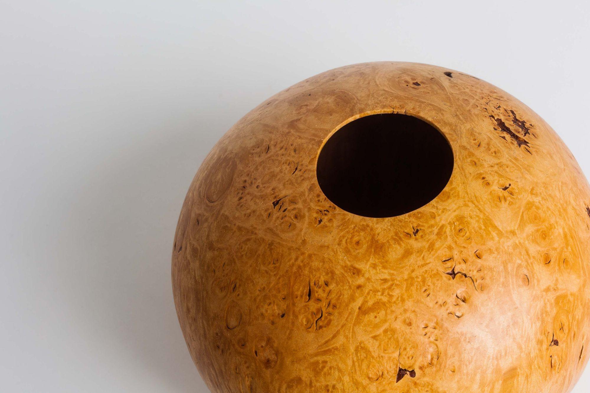 Jarrón Tripp Espenet, Arce de hoja grande en Bueno estado para la venta en Chicago, IL
