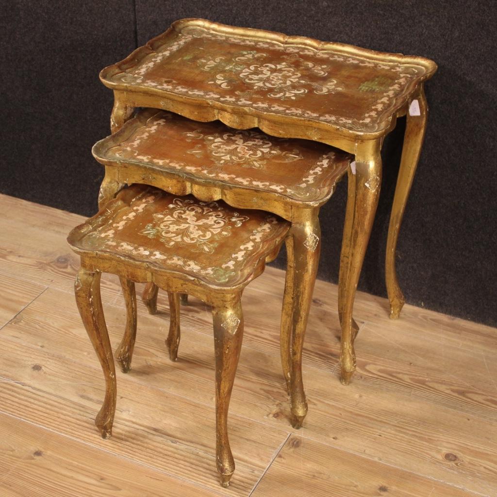 Triptych 20th Century Gold Wood Italian Coffee Tables, 1960 In Good Condition In Vicoforte, Piedmont