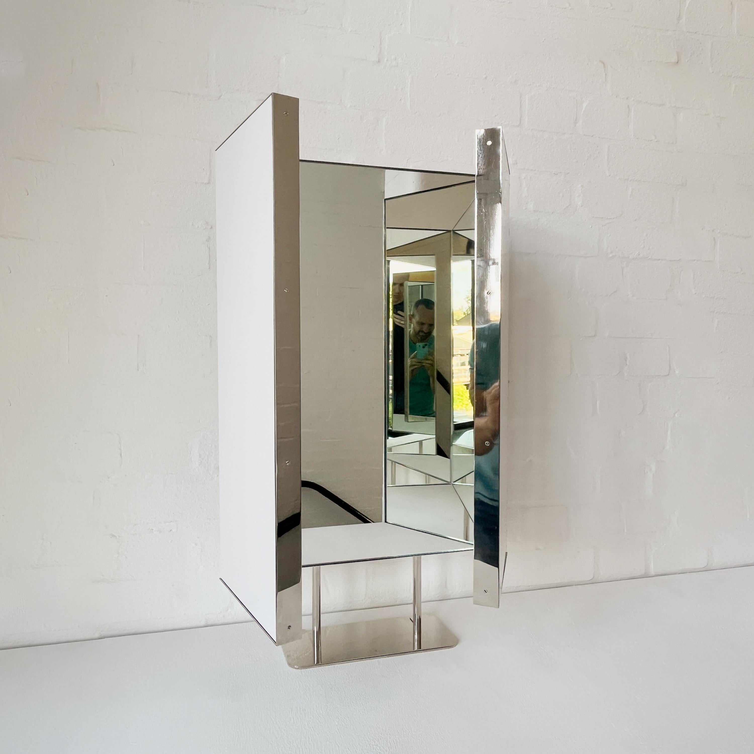 Triptych Countertop Rectangular Mirror with Minimalist Nickel plated Frame In New Condition For Sale In London, GB