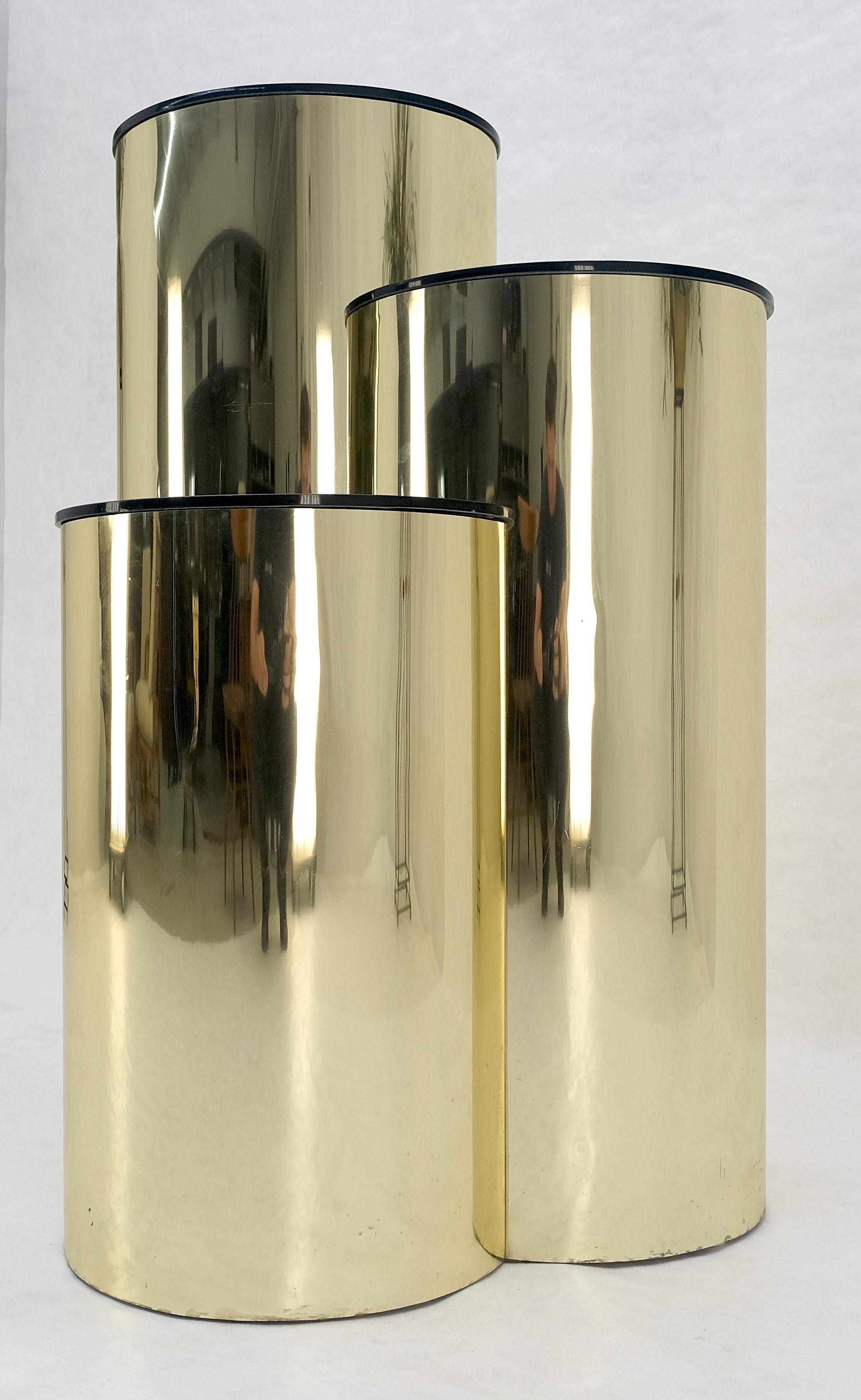 Triptych Round Cylinder Brass Finish Multi Level Pedestal Stand Table For Sale 1