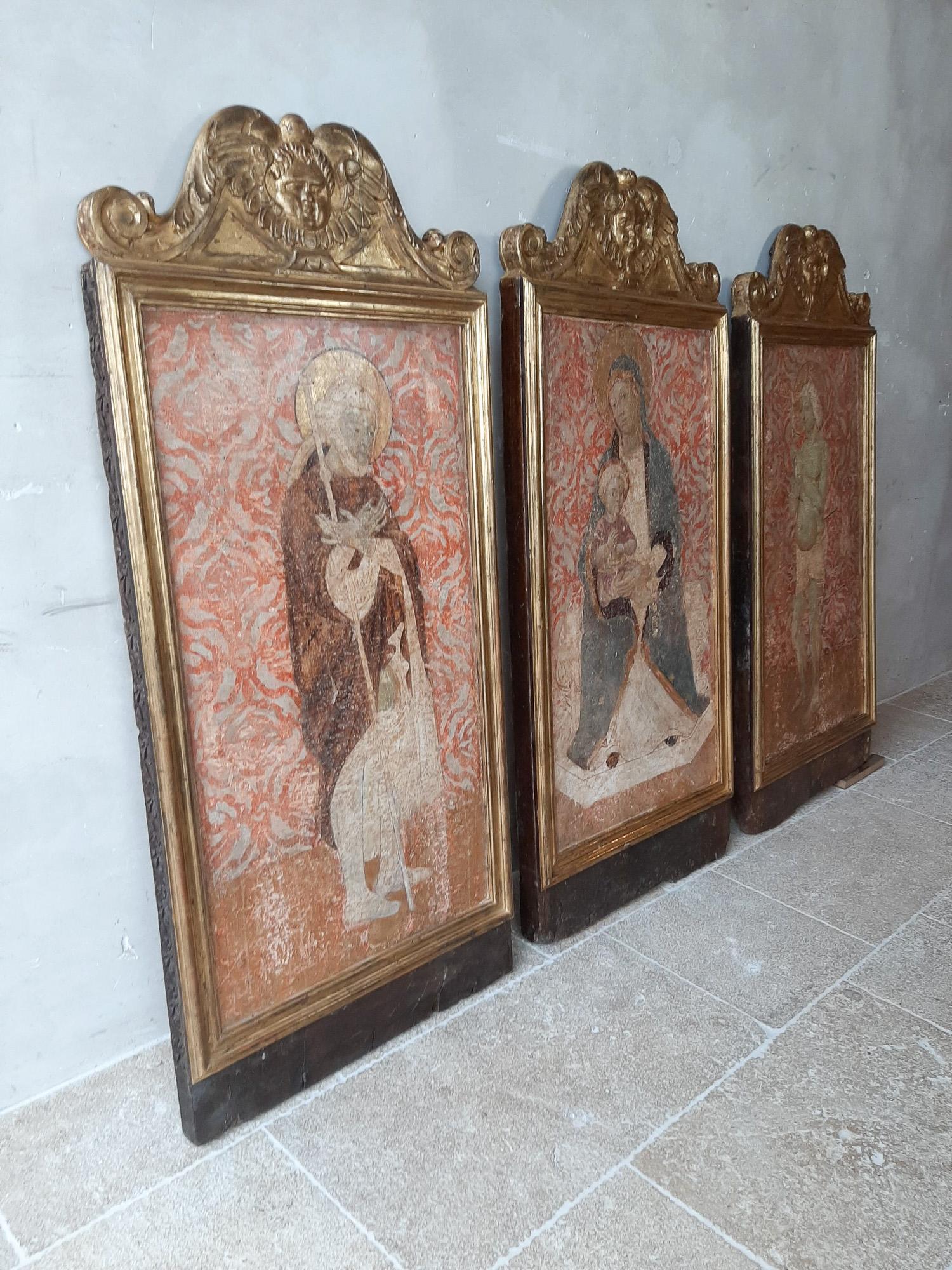 Triptych with Fresco on Walnut from the 14th to 15th Century, Siena, Italy 6