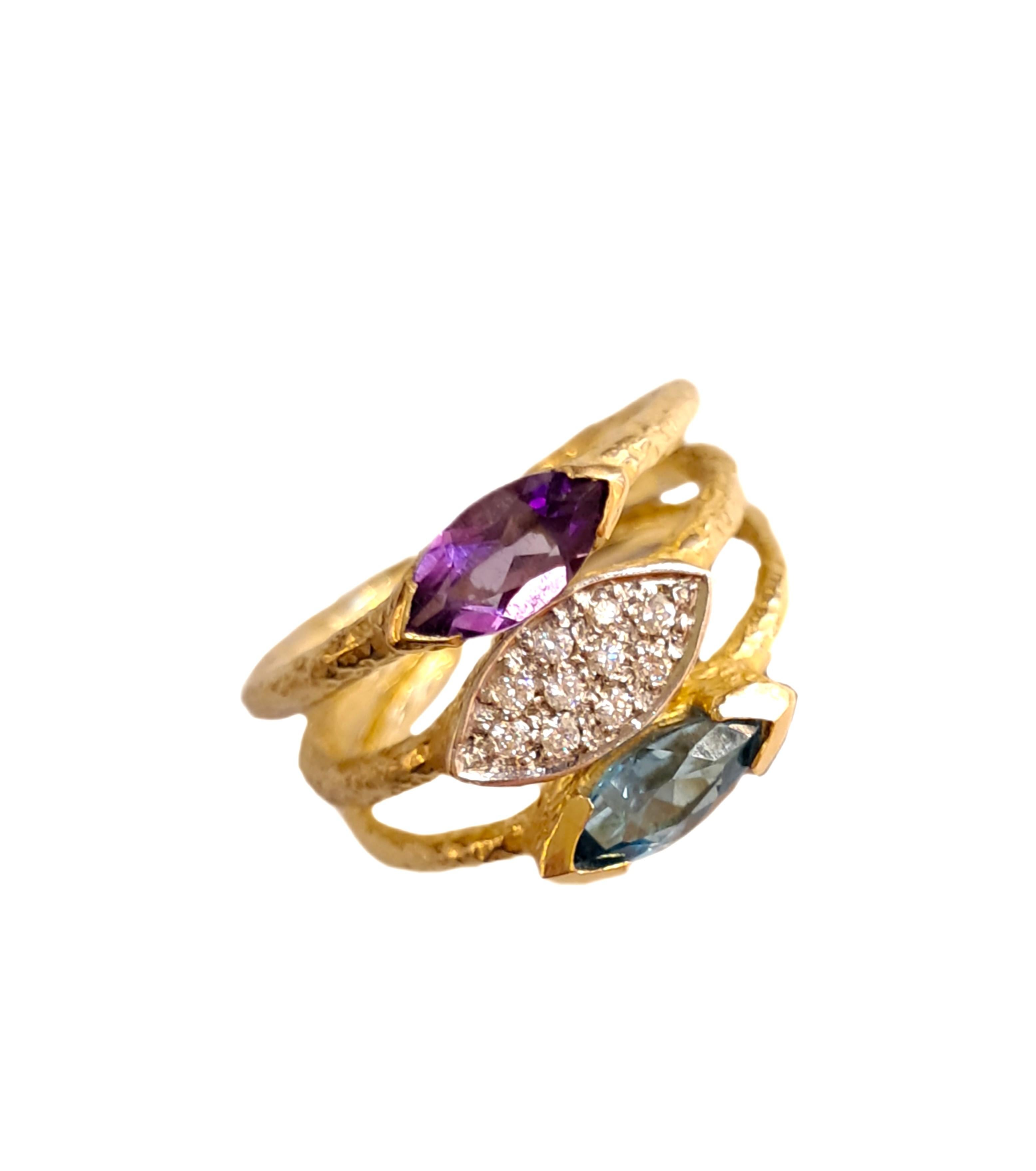 in vendita:  Tris Anelli Sacchi in Oro giallo 18k Ametista Diamanti e Topazio Blu 6
