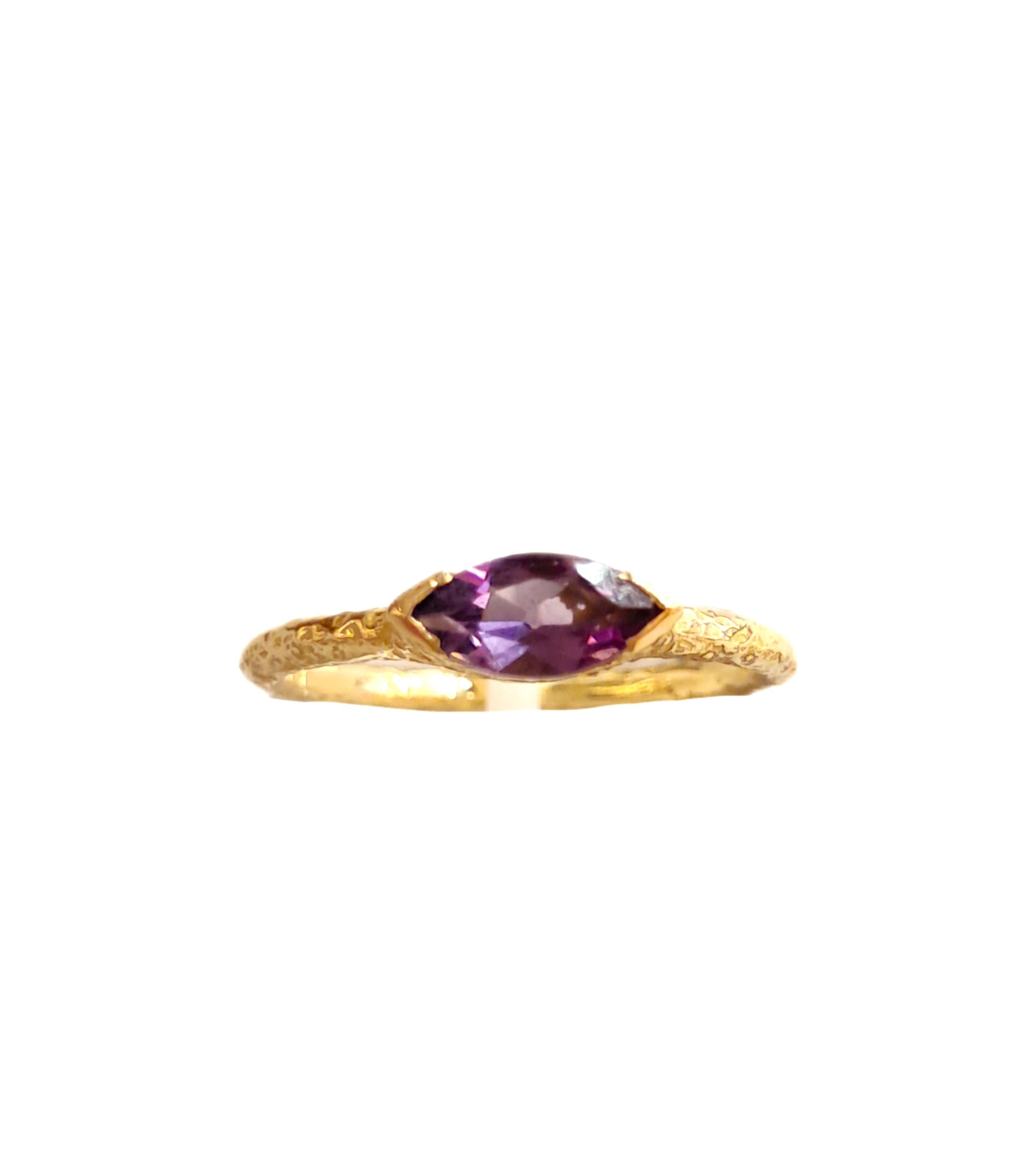 in vendita:  Tris Anelli Sacchi in Oro giallo 18k Ametista Diamanti e Topazio Blu 8