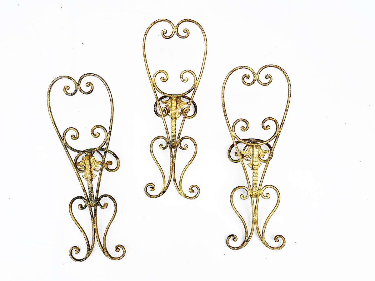 Trio of Wrought Iron Clothes Hangers Gold 50's -Design- In Good Condition For Sale In Foggia, FG