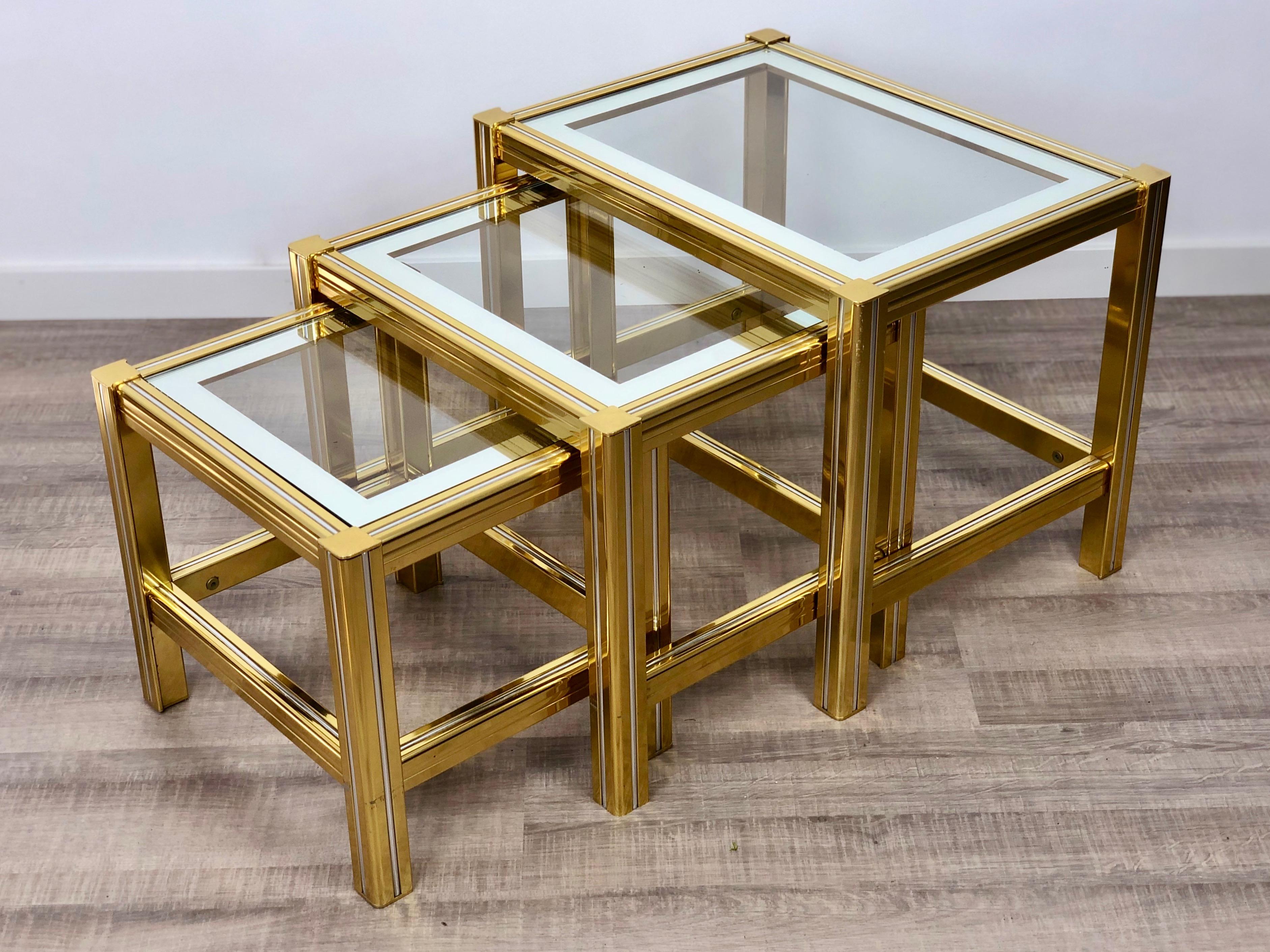 Late 20th Century Tris of Increasing Dimensions Side Coffe Table in Brass, Glass and Chrome, 1970s For Sale