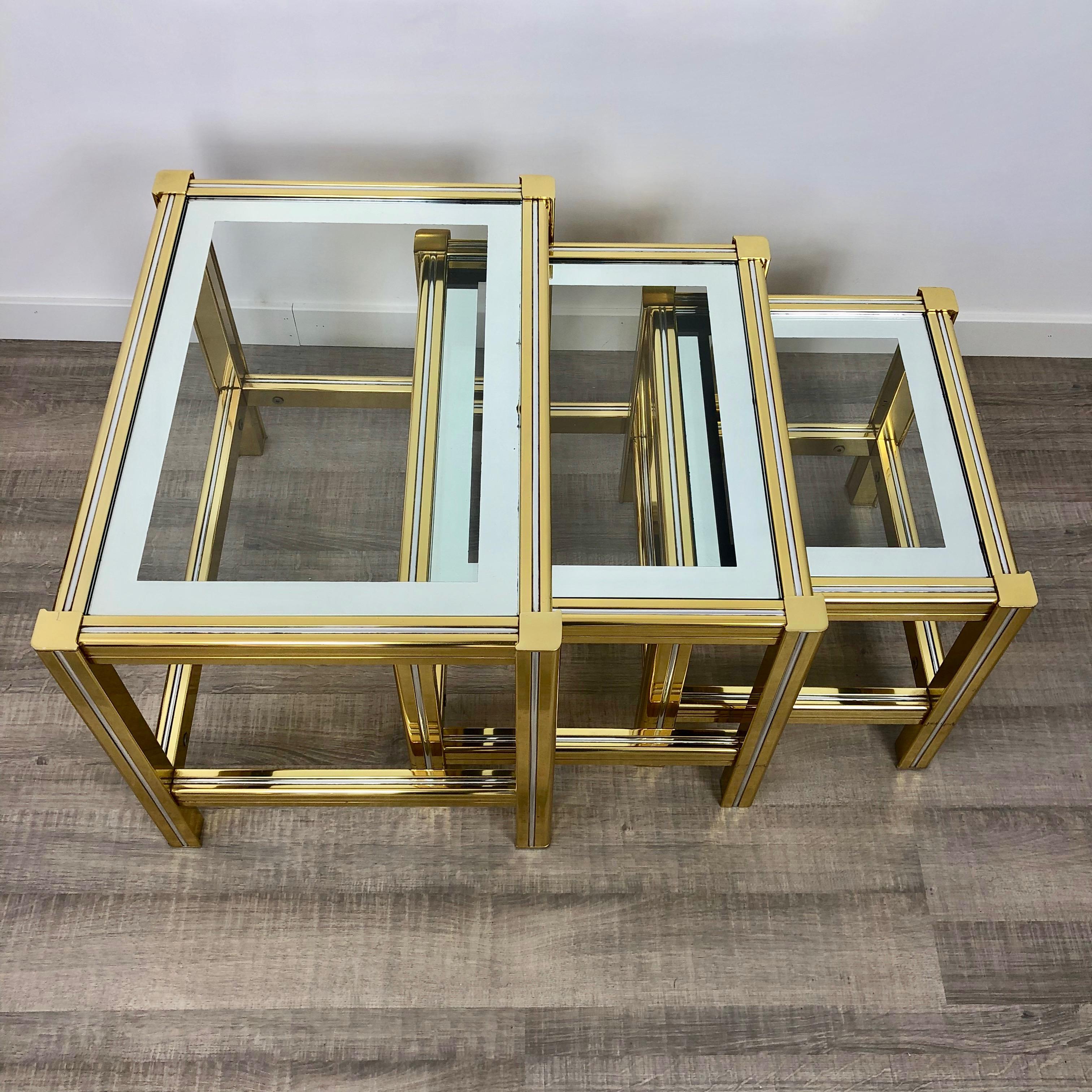 Tris of Increasing Dimensions Side Coffe Table in Brass, Glass and Chrome, 1970s For Sale 1