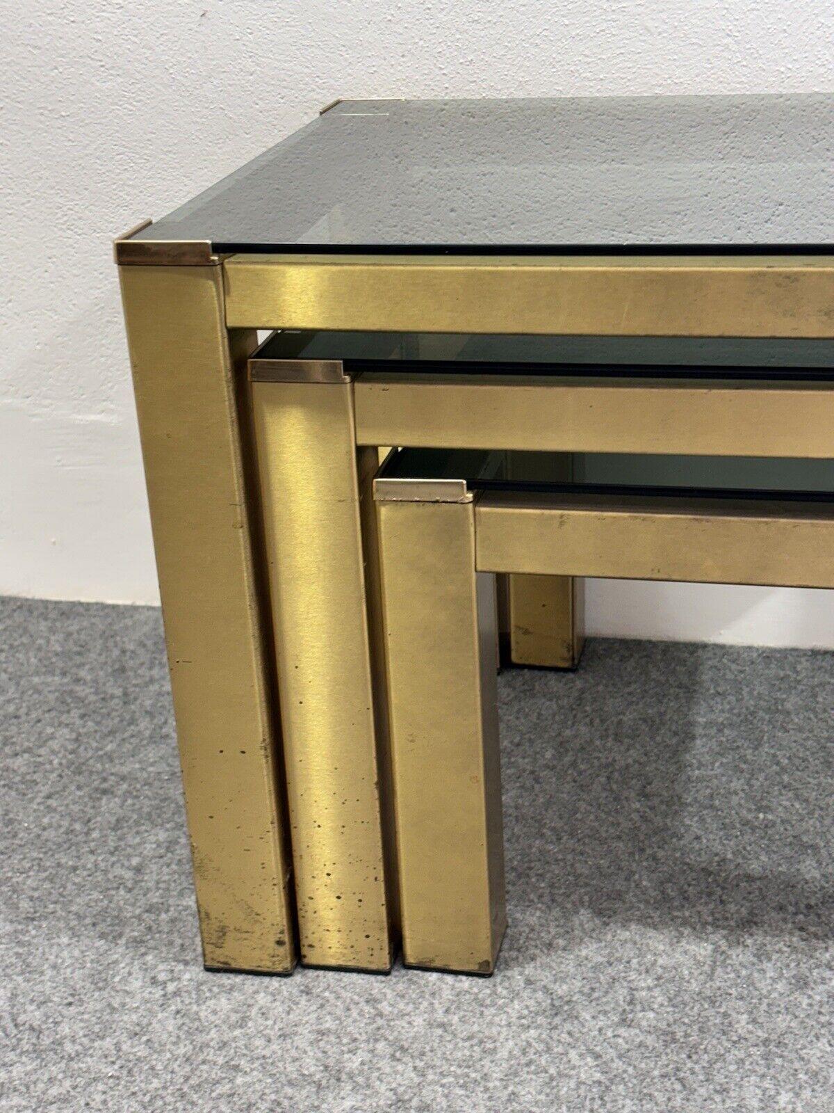 Trois tables basses en laiton Hollywood Regency 1970 Modern Design en vente 5