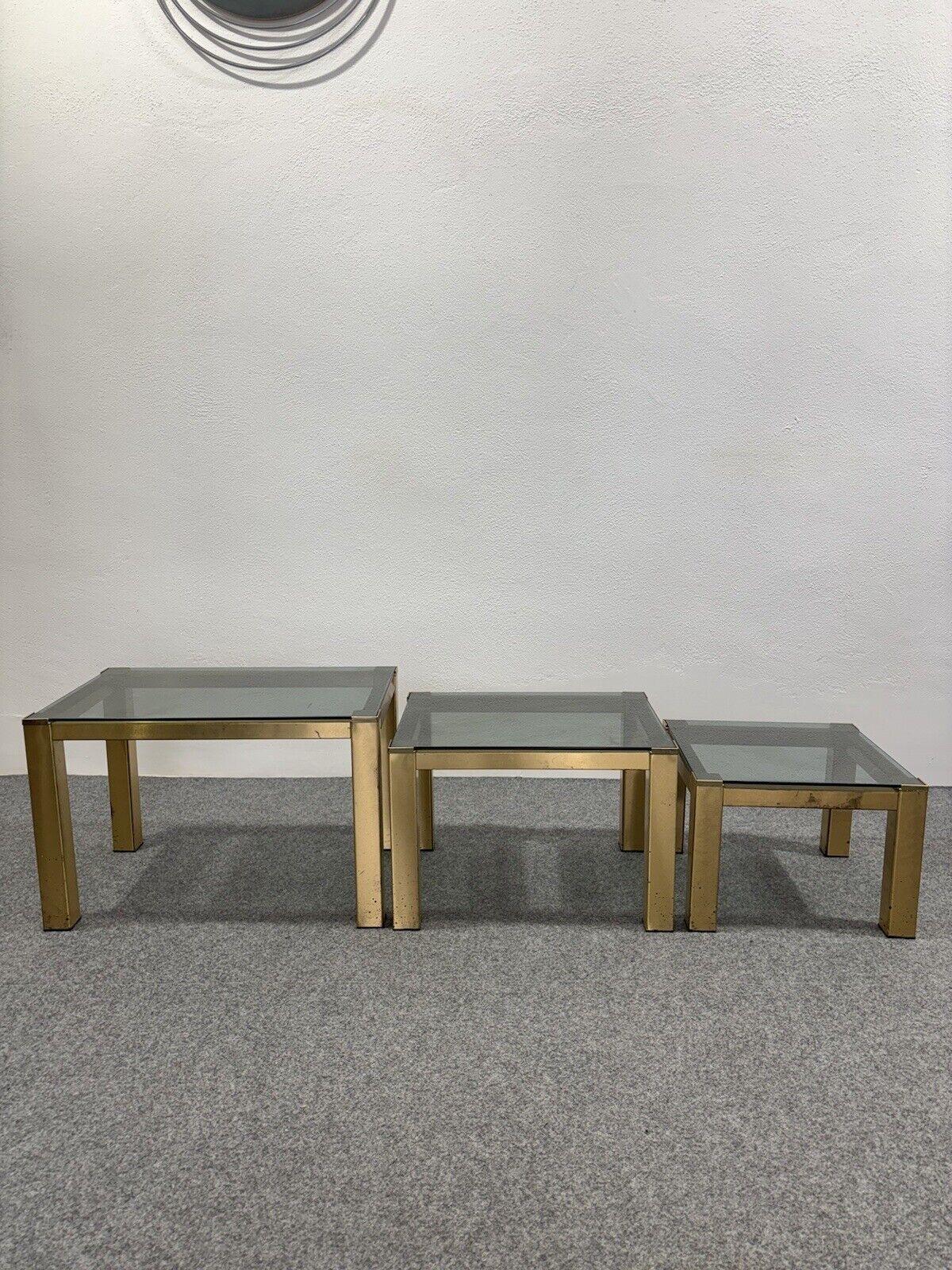 Late 20th Century Trois tables basses en laiton Hollywood Regency 1970 Modern Design en vente