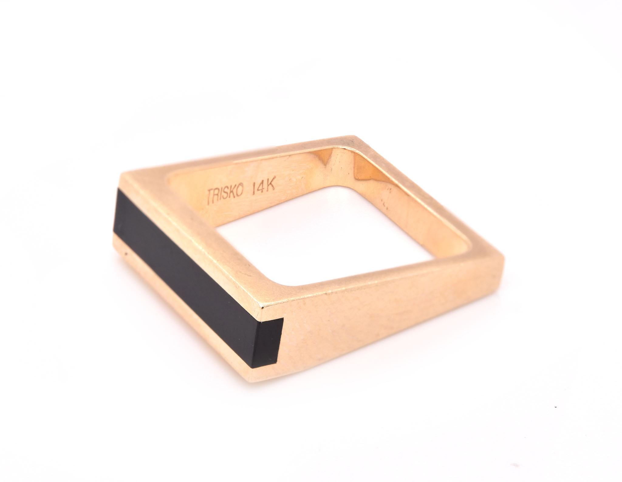 Taille carrée Trisko, bague géométrique en or jaune 14 carats et onyx noir en vente