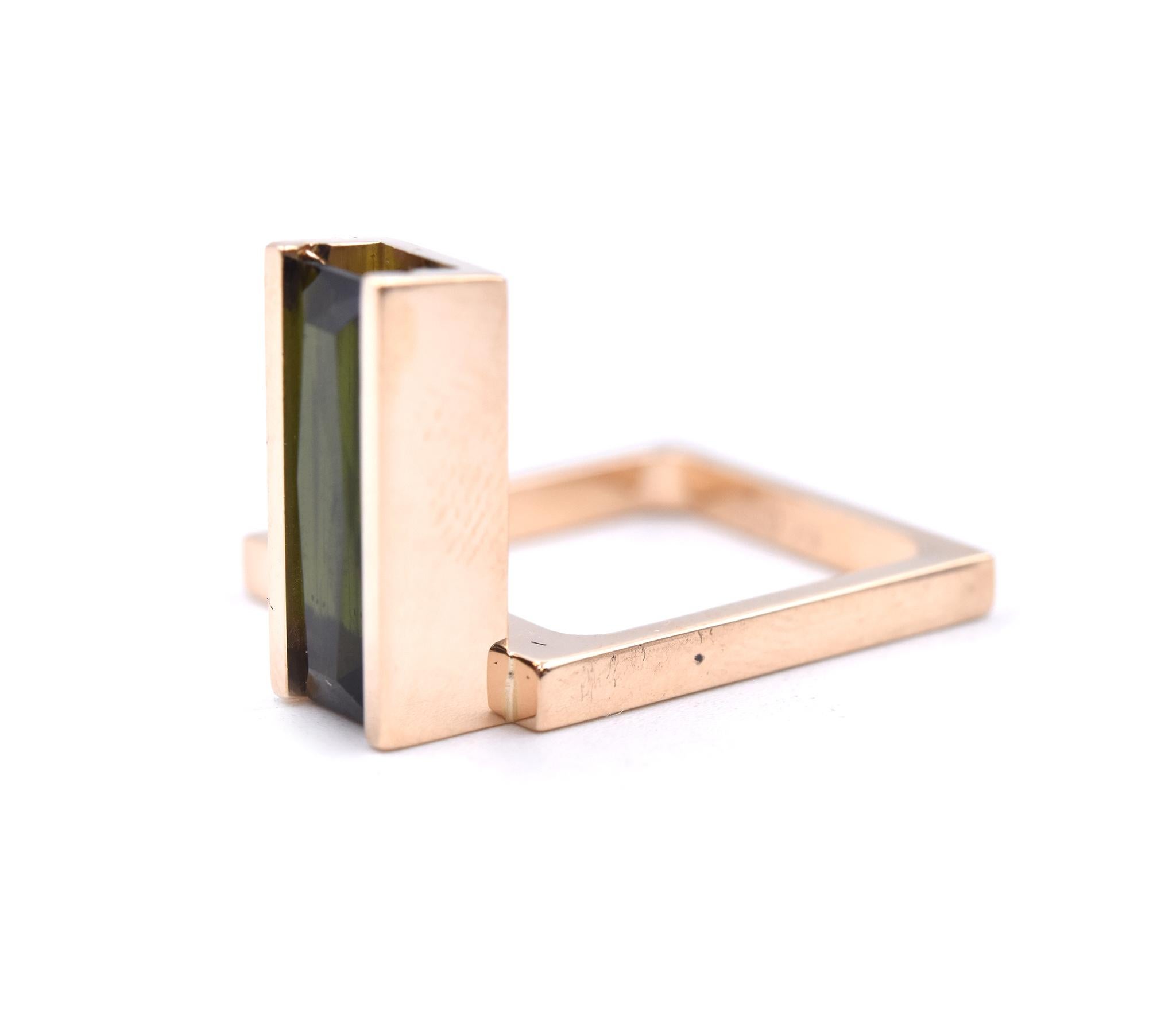 Emerald Cut Trisko 14 Karat Yellow Gold Peridot Geometric Fashion Ring