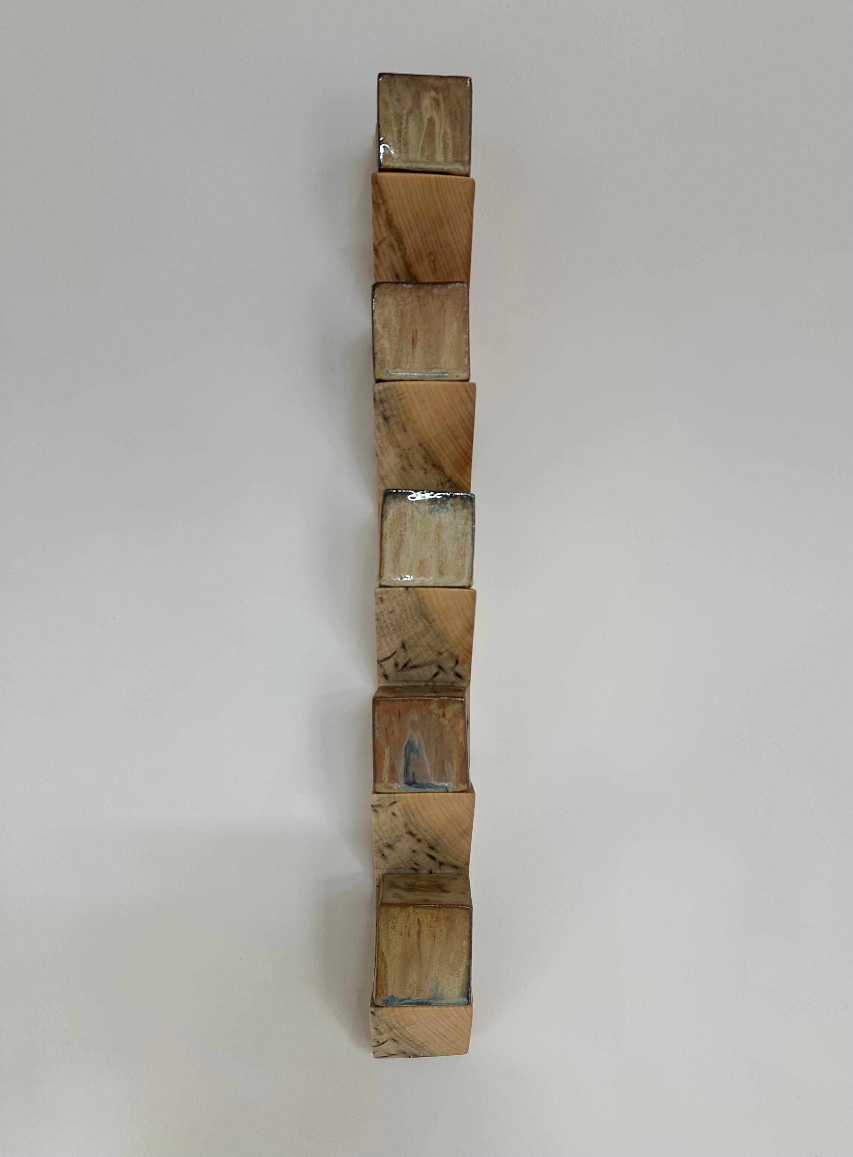 Sodastack One - Sculpture murale avec étagère en bois de pin et cubes en céramique cuits à la soude, 2025 en vente 7